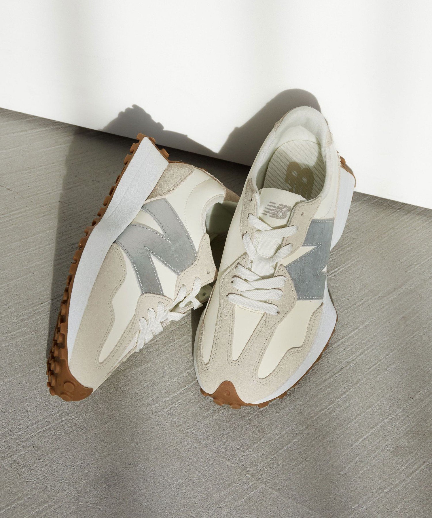 UNITED ARROWS green label relaxing ＜New Balance＞W327 スニーカー ユナイテッドアローズ グリーンレーベルリラクシング シューズ・靴 スニーカー ホワイト【送料無料】
