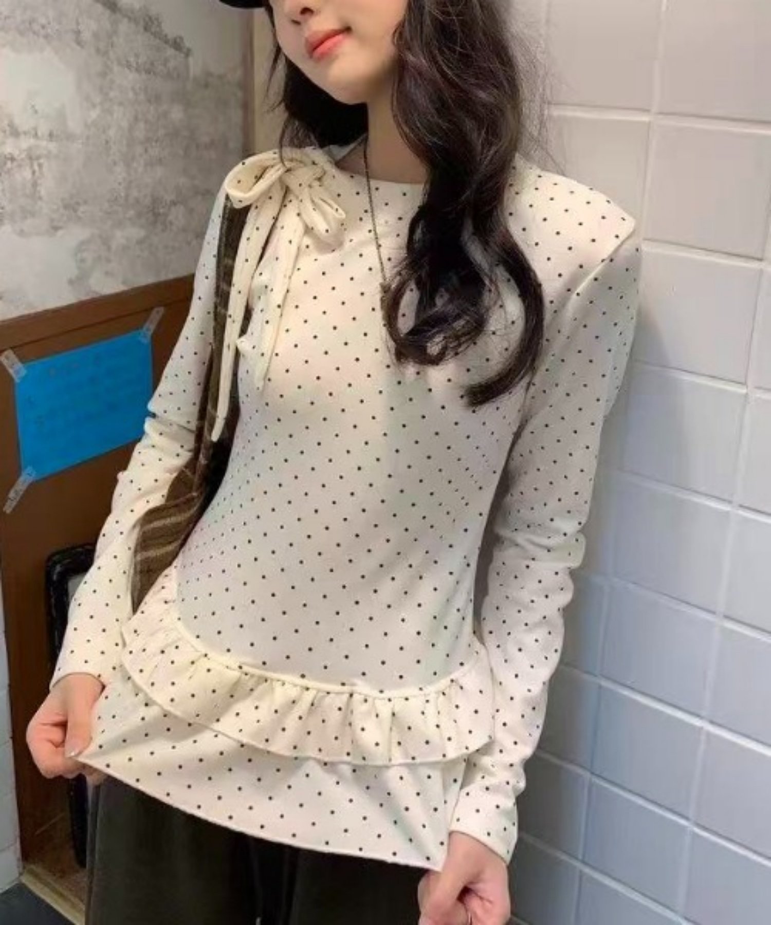 【SALE／15%OFF】Sibra ドット柄フリルリボントップス ディアベル トップス カットソー・Tシャツ ホワイト