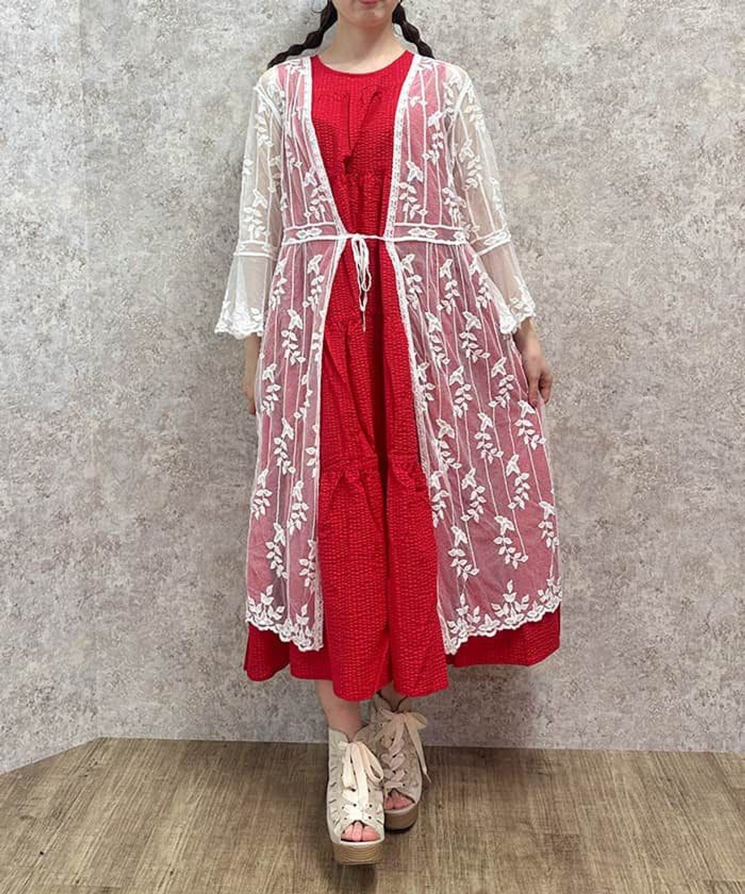 【SALE／25%OFF】axes femme チュール刺繍ロングカーデ アクシーズファム トップス カーディガン ホワイト