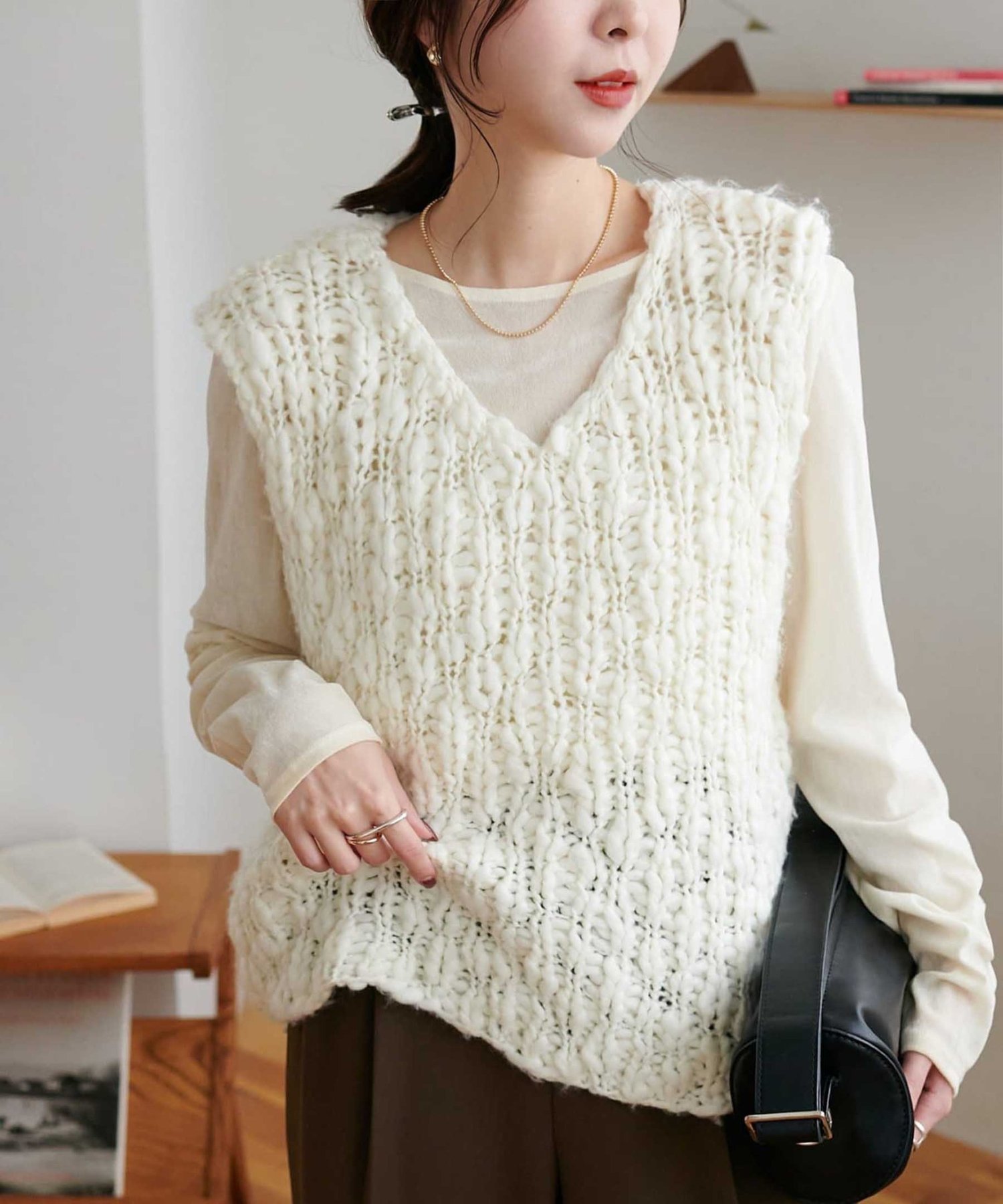 Discoat 手編み風ベスト ディスコート トップス ニット グレー ブラウン ホワイト【送料無料】のサムネイル