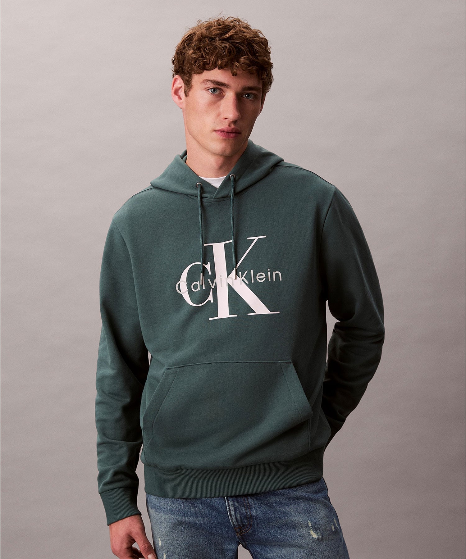   Jeans カルバンクライン　シャツ　柄　グリーン　M Calvin Klein カルバンクライン CKロゴ Tシャツ グリーン｜Yahoo