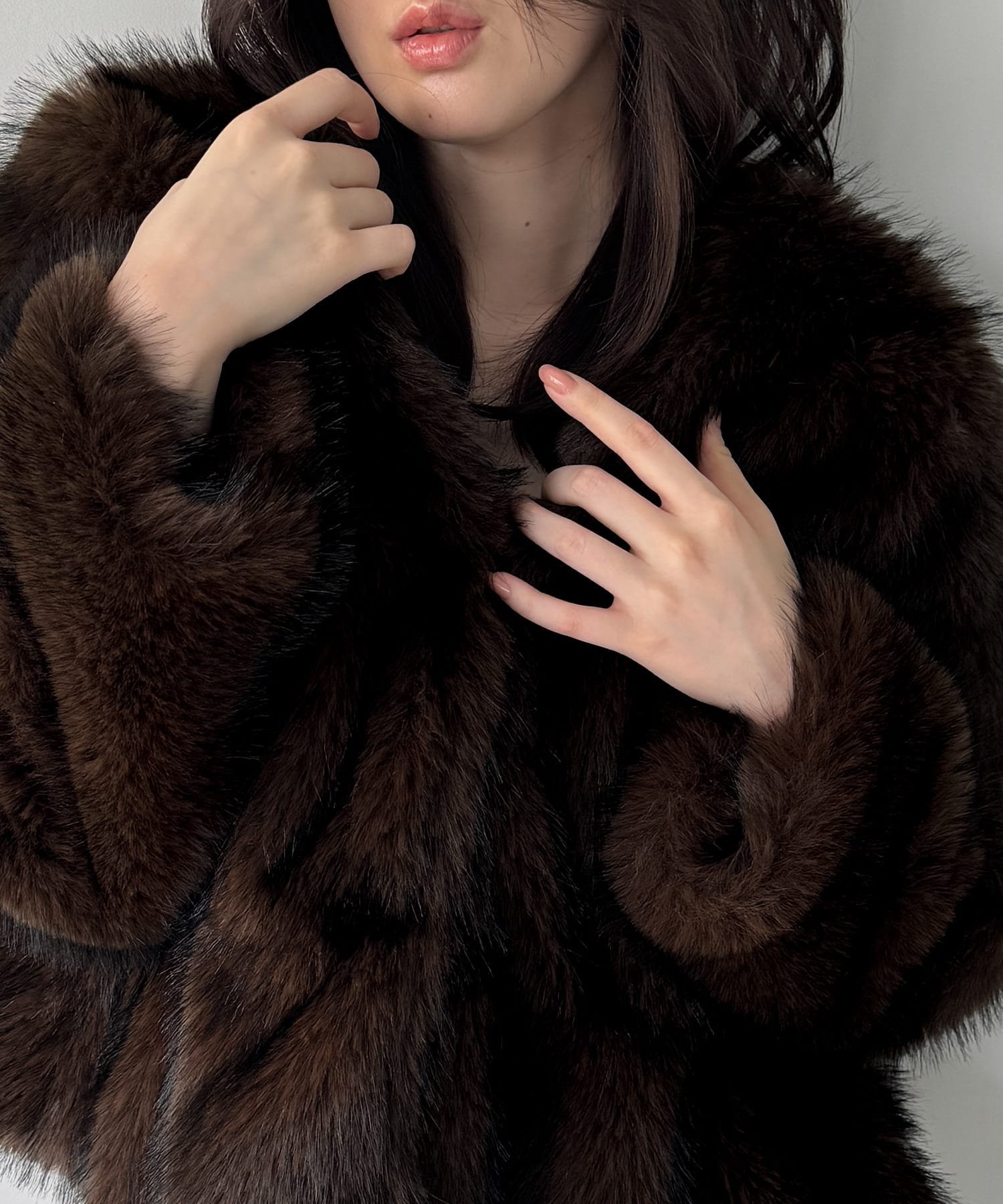 【SALE／20%OFF】JUNOAH ペプラムフェイクファーショートコート ジュノア ジャケット・アウター その他のジャケット・アウター ベージュ ブラウン グレー【送料無料】のサムネイル