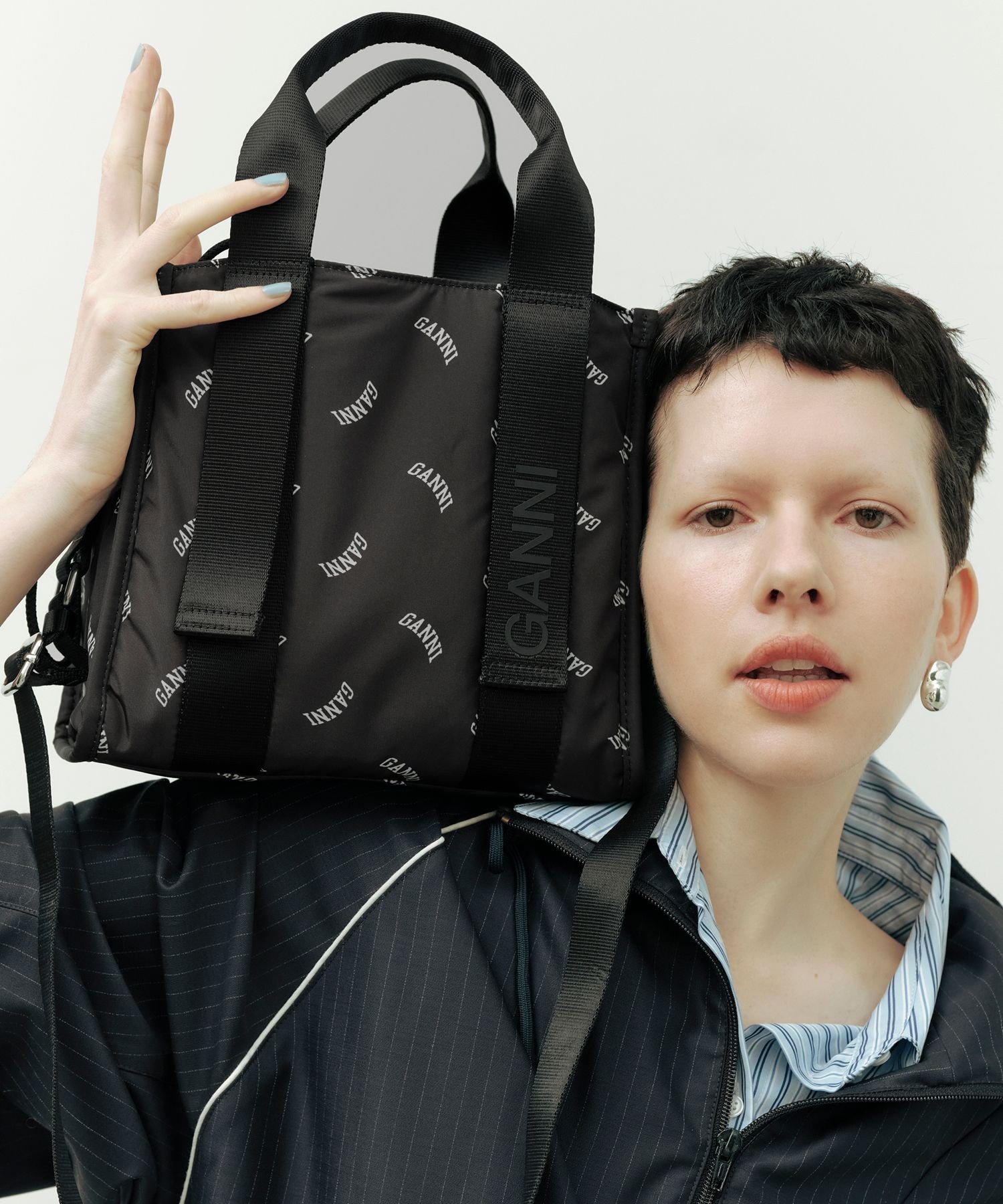 ADAM ET ROPE' FEMME 【GANNI for ADAM ET ROPE'】Re-Tech Logo Print Small Tote アダムエロペ バッグ ショルダーバッグ ブラック【送料無料】