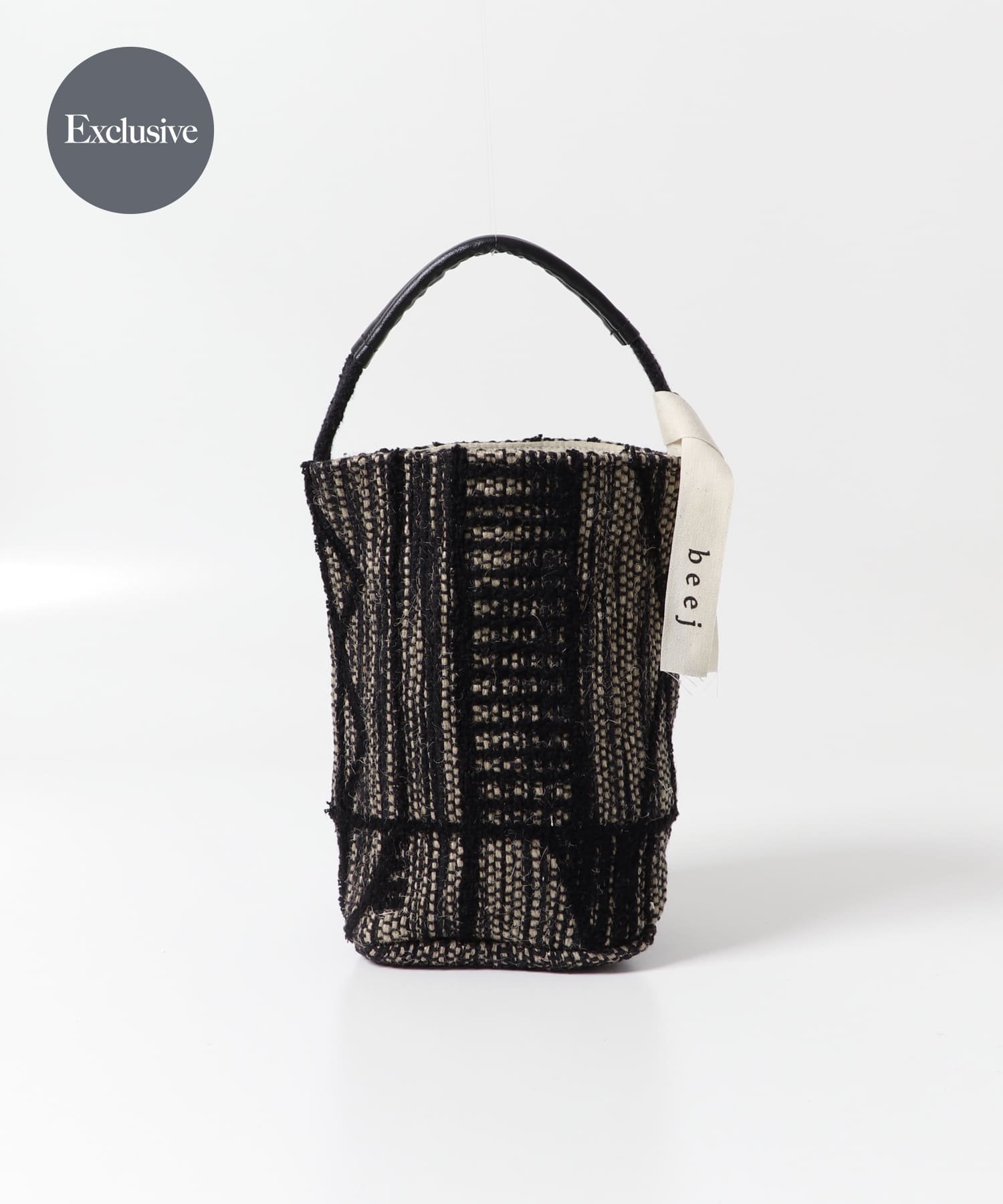 URBAN RESEARCH DOORS 『別注』beej*DOORS チューブショルダーバッグ アーバンリサーチドアーズ バッグ ショルダーバッグ ブラック ホワイト【送料無料】のサムネイル