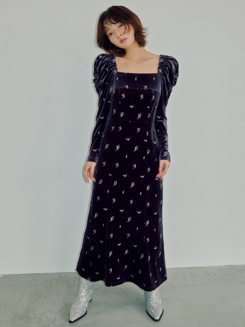 LILY BROWN フラワーエンブロイダリースクエアネックベロアワンピース リリーブラウン ワンピース・ドレス ワンピース グレー ブラック ホワイト ブルー【送料無料】のサムネイル