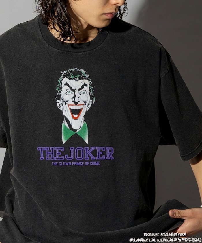 FREAK'S STORE 『THE JOKER/ジョーカー』 フロッキープリント ショートスリーブTシャツ フリークスストア トップス カットソー・Tシャツ ブラック グリーン ネイビー