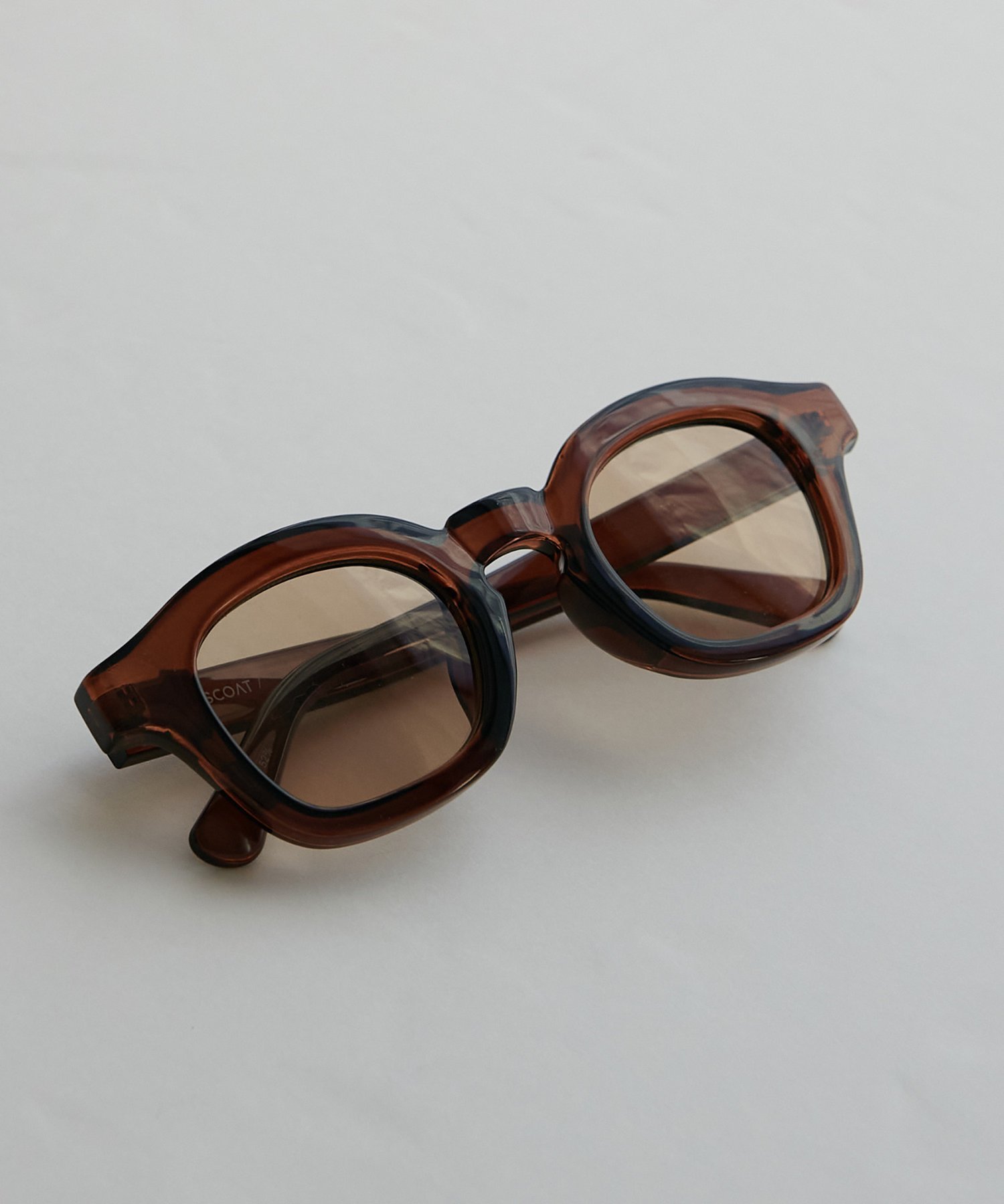 Discoat オリジナルネームケース付きサングラス ディスコート ファッション雑貨 サングラス ブラック ブラウン