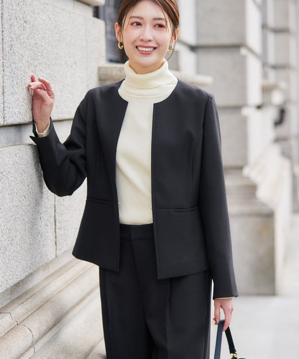 a.v.v 【洗える/イージーケア/ストレッチ】パウダーツイルキーネックジャケット アー・ヴェ・ヴェ ジャ..