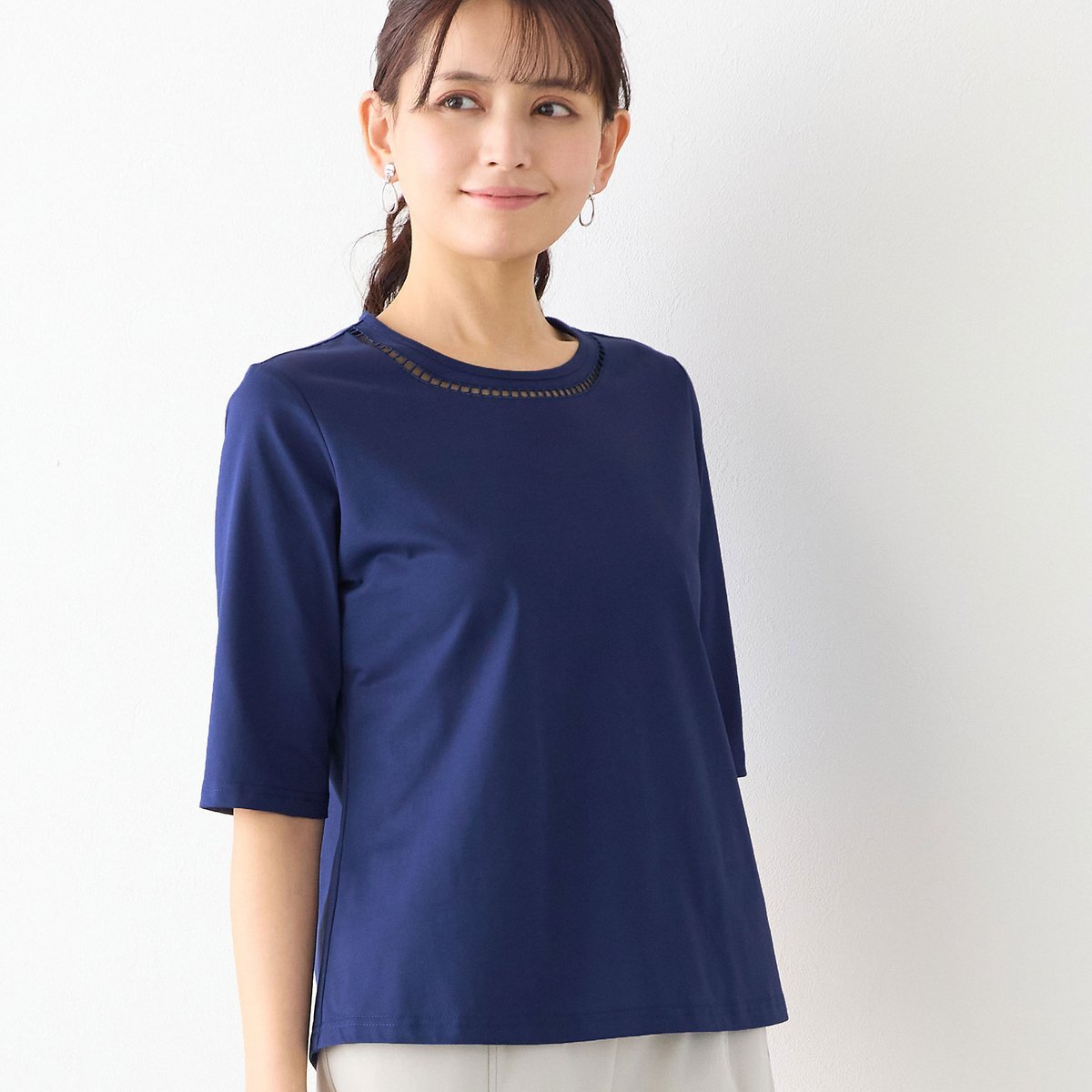 LOBJIE 【洗える・綿100%・日本製】ハシゴ刺繍コットンTシャツ ロブジェ トップス カットソー・Tシャツ ネイビー ホワイト