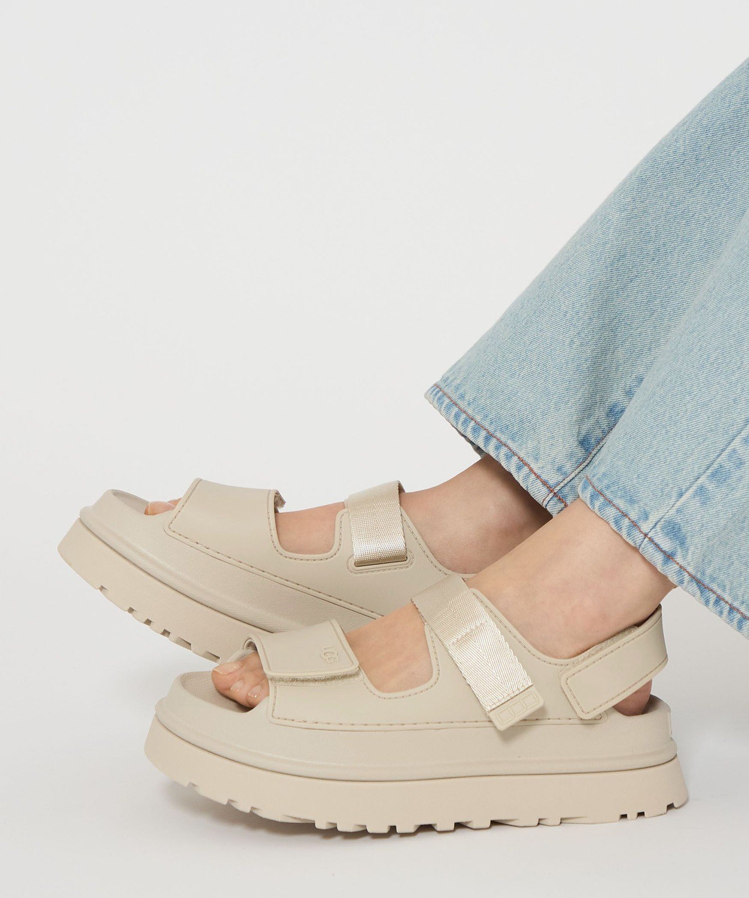 楽天市場】UGG サンダル(サンダル|レディース靴):靴の通販 楽天市場】UGG サンダル(サンダル|レディース靴):靴の通販