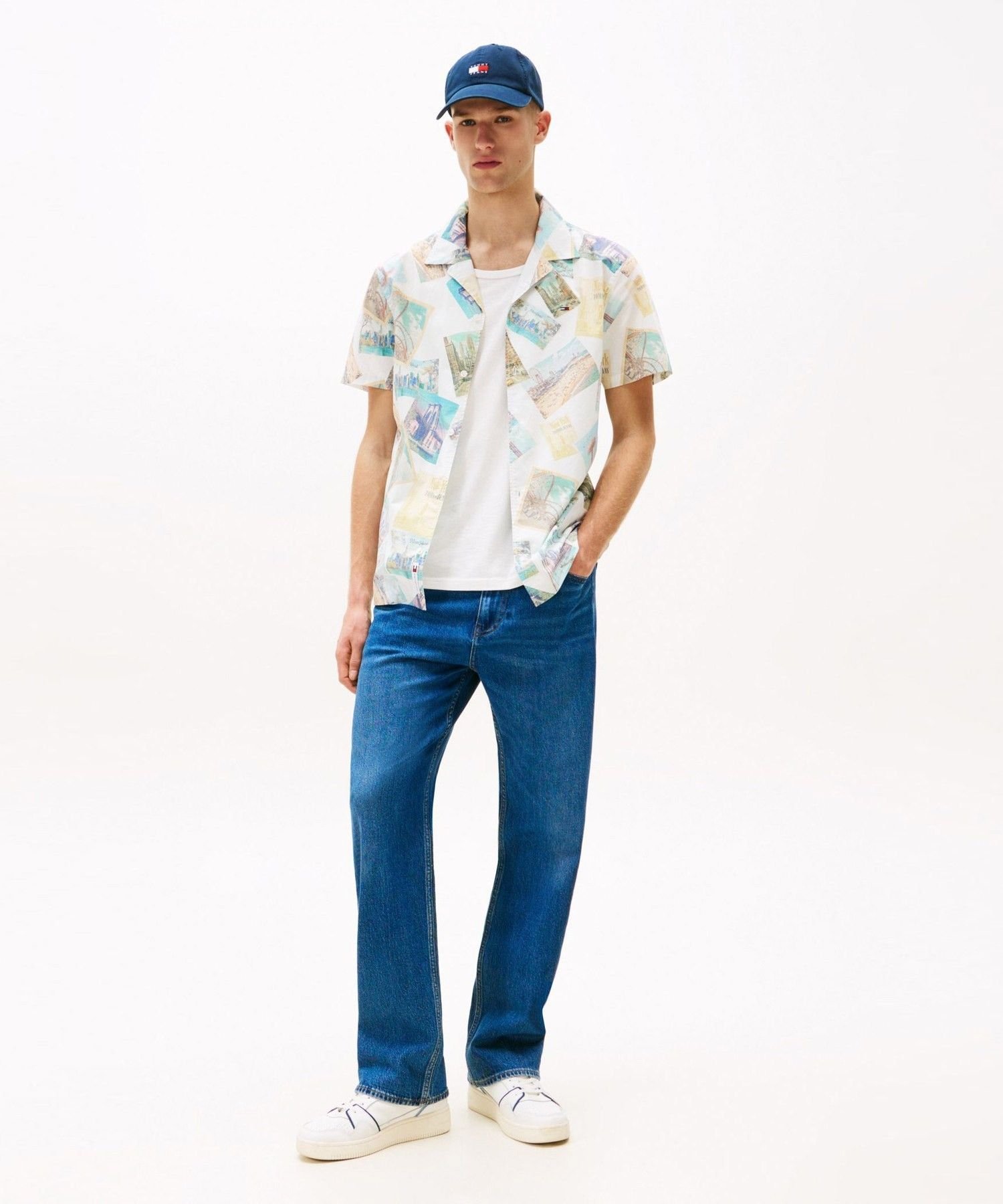 TOMMY JEANS オールオーバープリントポプリンキャンプシャツ トミーヒルフィガー トップス シャツ・ブラウス ホワイト【送料無料】