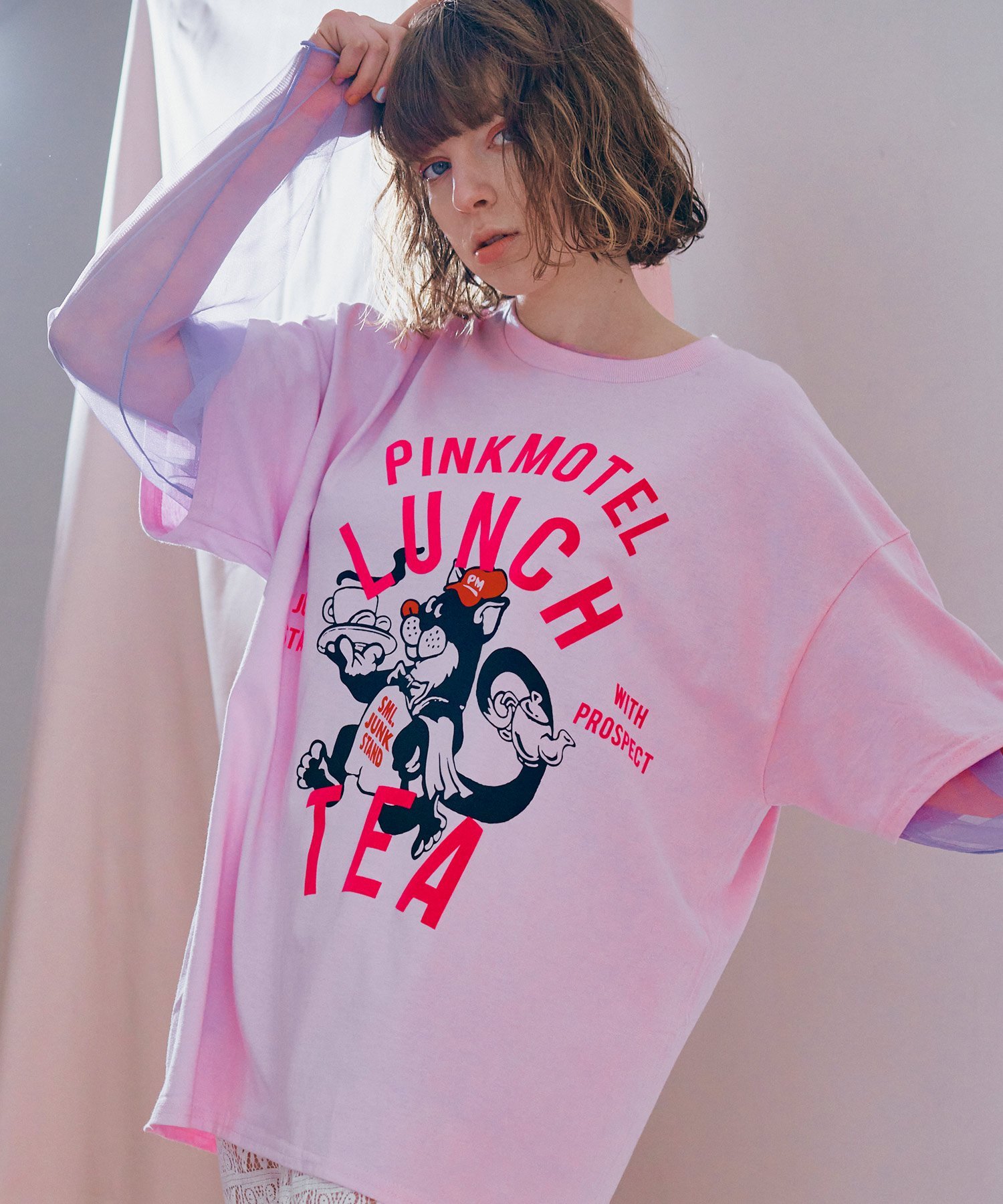 RNA M2681 PINK MOTEL クロネコプリントTEE アールエヌエー トップス カットソー・Tシャツ ホワイト グレー ピンク