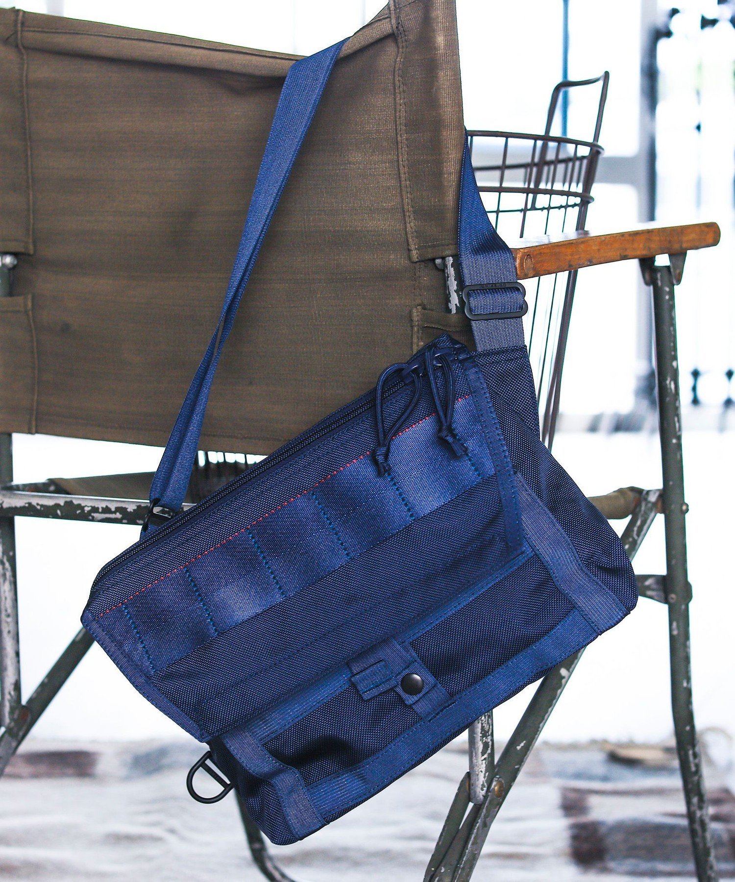 ショルダーバッグ BEAMS PLUS BRIEFING * BEAMS PLUS / 別注 FLEET MESSENGER BAG ビームス メン バッグ ショルダーバッグ ネイビー ブラック【送料無料】