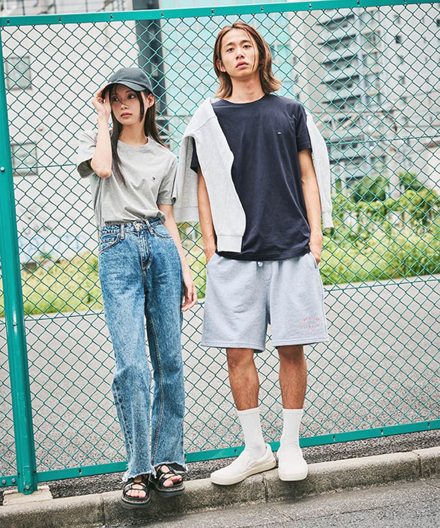 【SALE／40%OFF】TOMMY JEANS リラックスオーバーダイバーシティショートパンツ トミーヒルフィガー パンツ その他のパンツ グレー【送料無料】