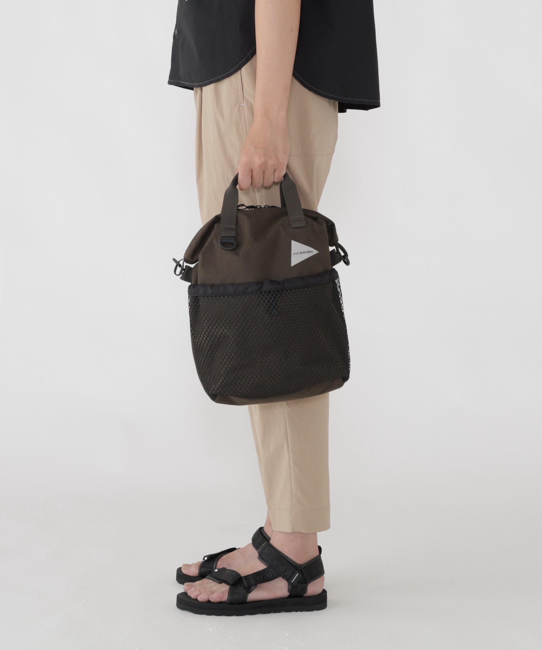 and wander PE/CO 2way bag アンドワンダー バッグ その他のバッグ カーキグリーン ブラック【送料無料】