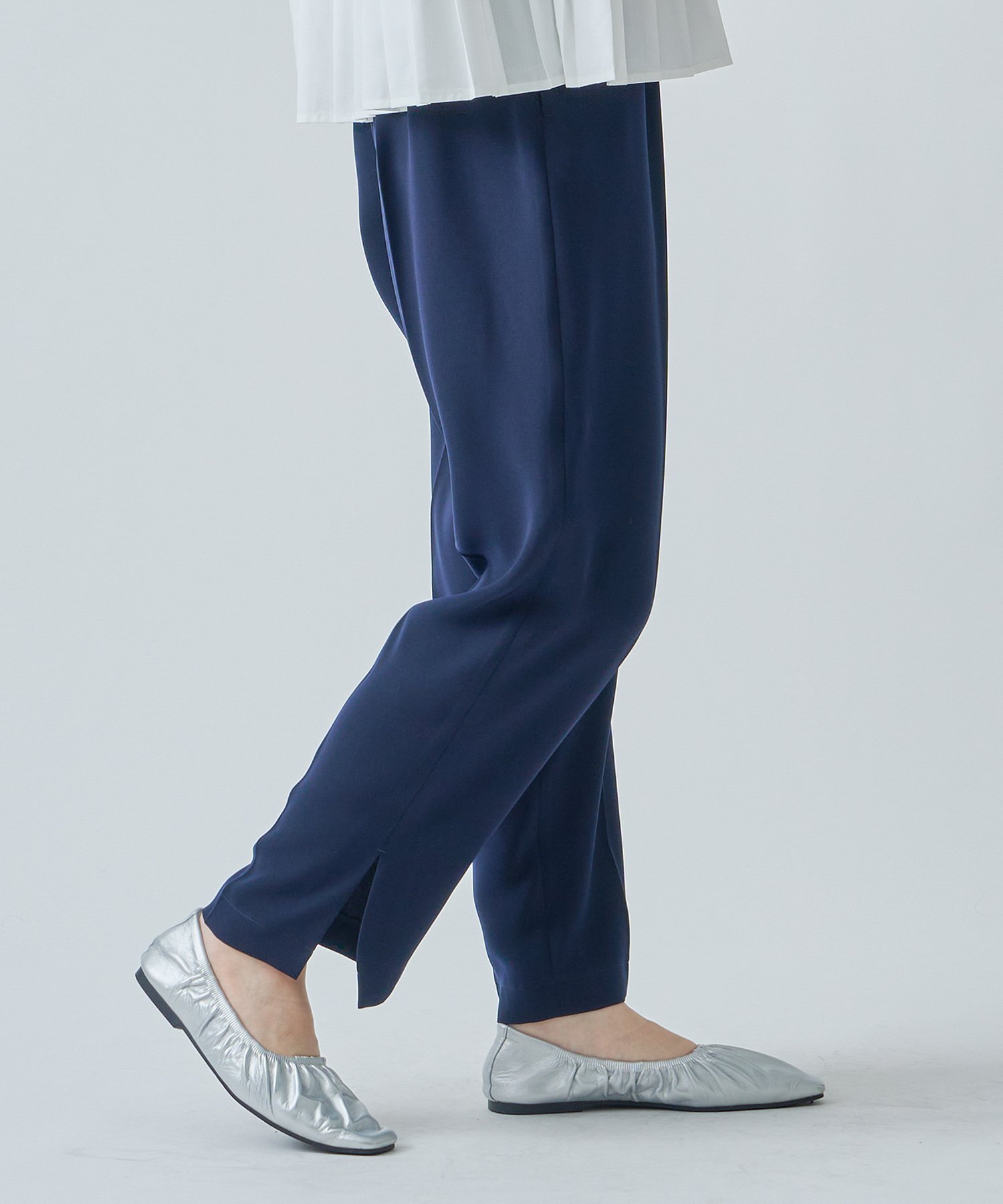 WHYTO. 「WHYTO. / ホワイト」 SIDE SLIT SLACKS ビーアパートメント パンツ その他のパンツ ネイビー ブラック