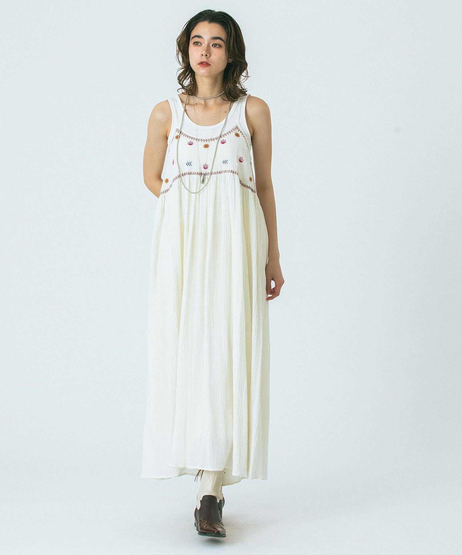 ROSE BUD EMBROIDERY SLIP DRESS ローズバッド ワンピース・ドレス その他のワンピース・ドレス ホワイト ブラック