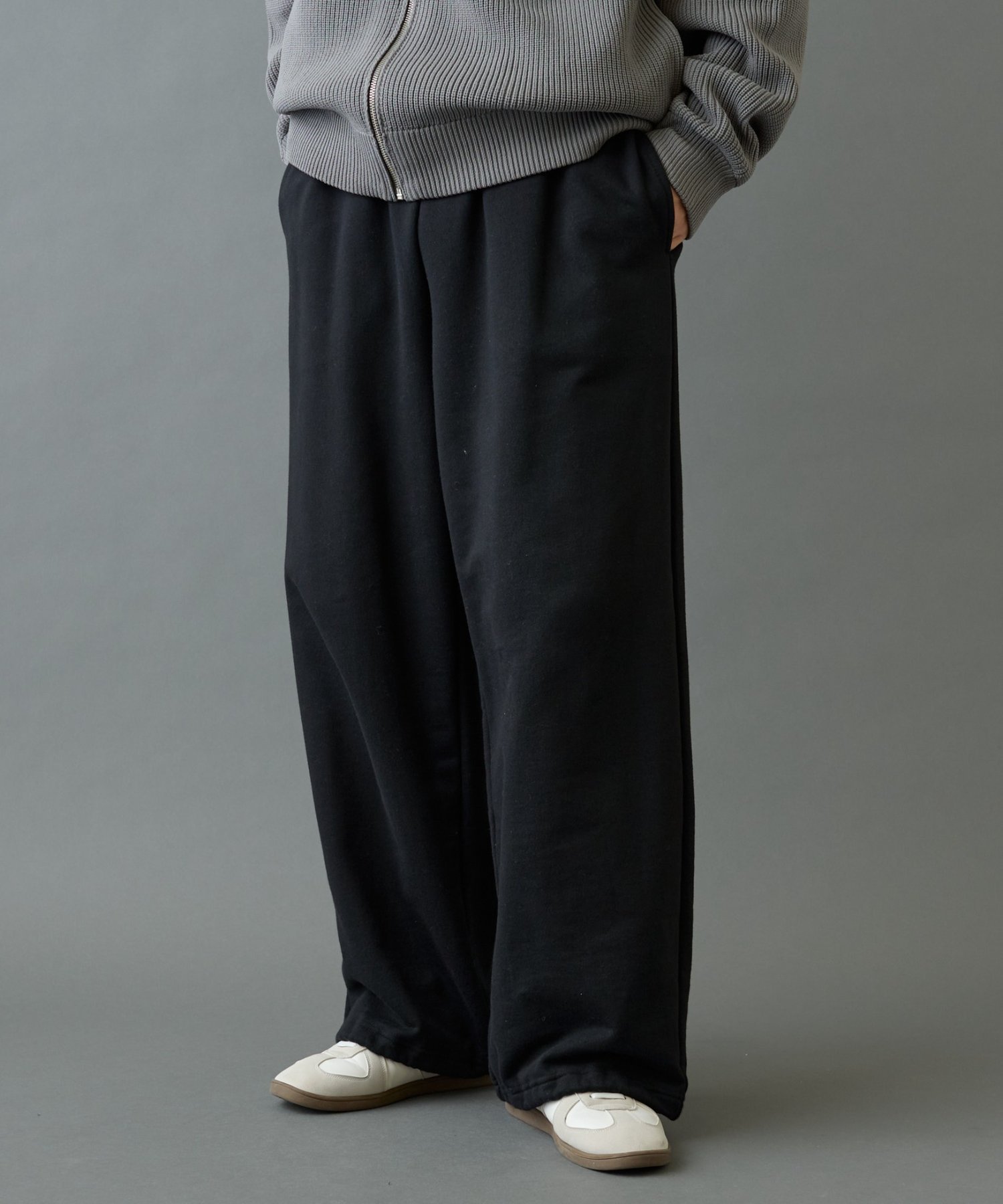 【UNISEX】ヘビーウェイトスウェットワイドパンツ コロニー トゥーワンスリーナイン パンツ その他のパンツ ブラック グレー