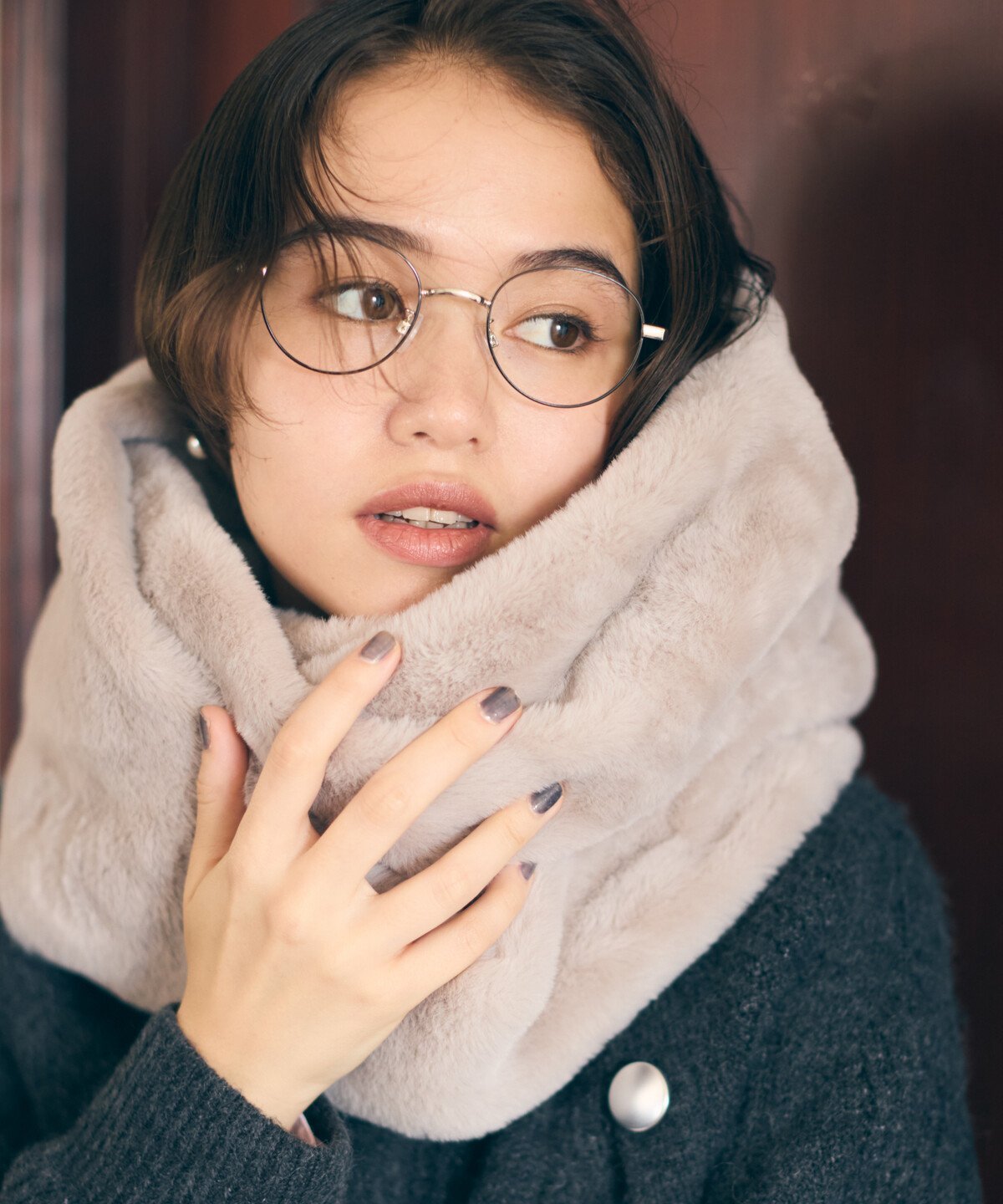 MONO COMME CA フェイクファースヌード コムサイズム ファッション雑貨 マフラー・ストール・ネックウォーマー グレー ホワイトのサムネイル