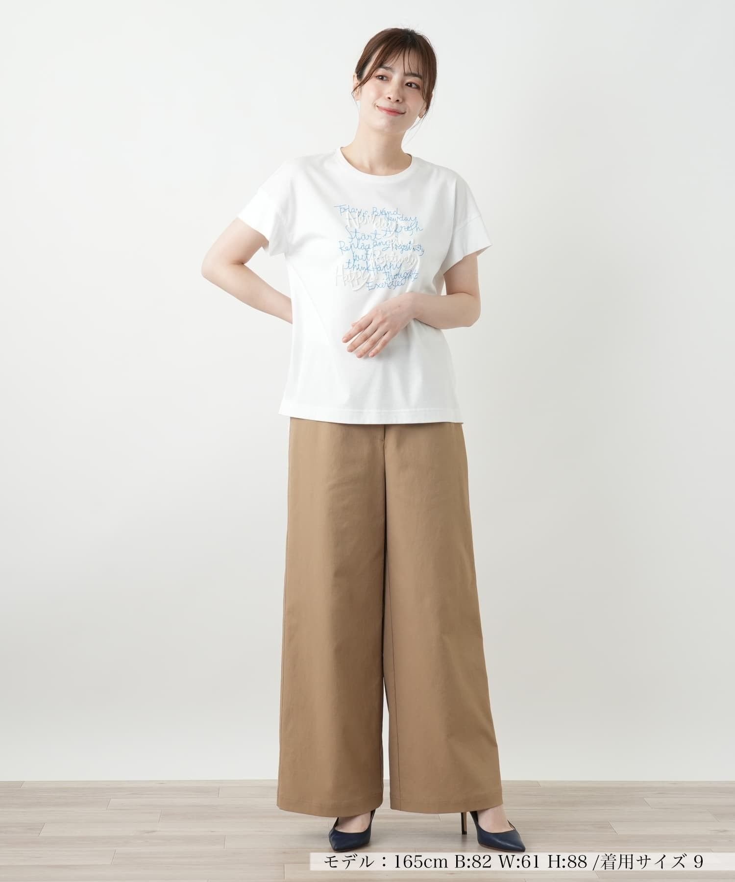 Leilian ロゴデザインTシャツ レリアン トップス カットソー・Tシャツ ホワイト ネイビー