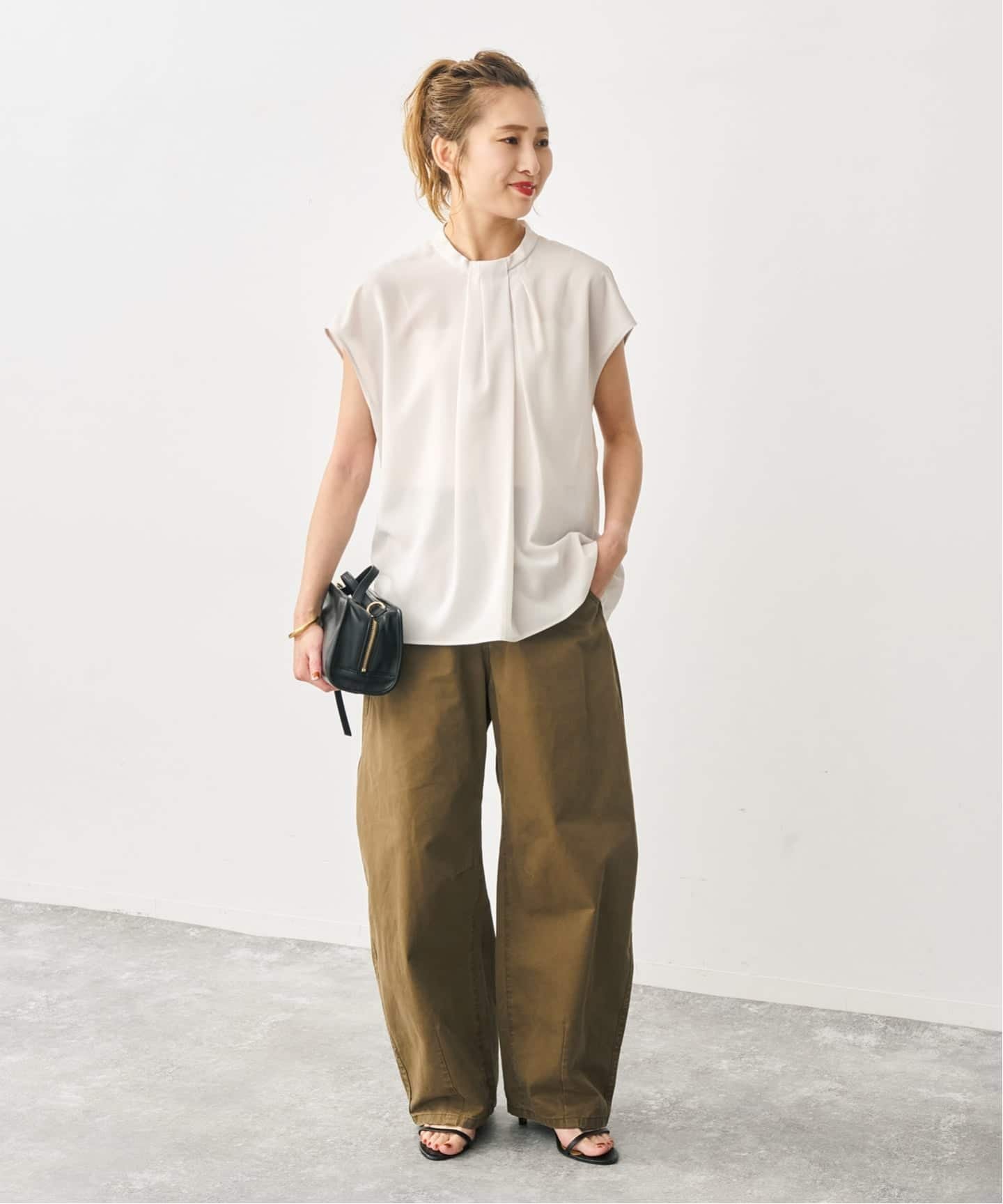 Spick & Span ジョーゼットフロントタックブラウス スピックアンドスパン トップス シャツ・ブラウス グレー ネイビー