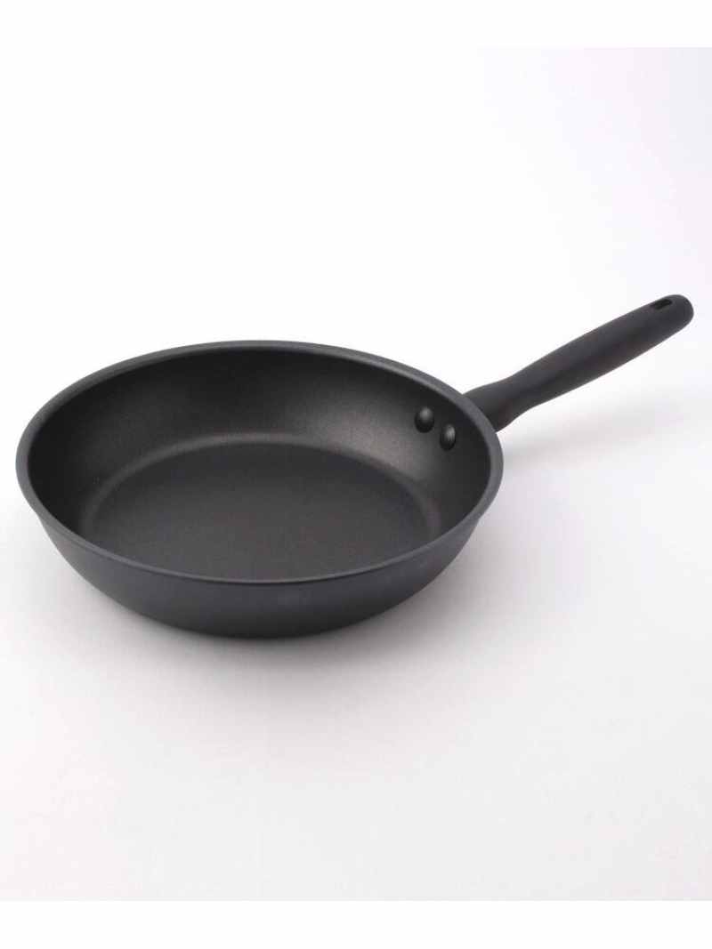 212 KITCHEN STORE ミッドナイトフライパン 26cm ＜MEYER マイヤー＞ トゥーワントゥーキッチンストア 食器・調理器具・キッチン用品 その他の食器・調理器具・キッチン用品 レッド【送料無料】 stylife-13459259 Rakuten Fashion サンプル画像2