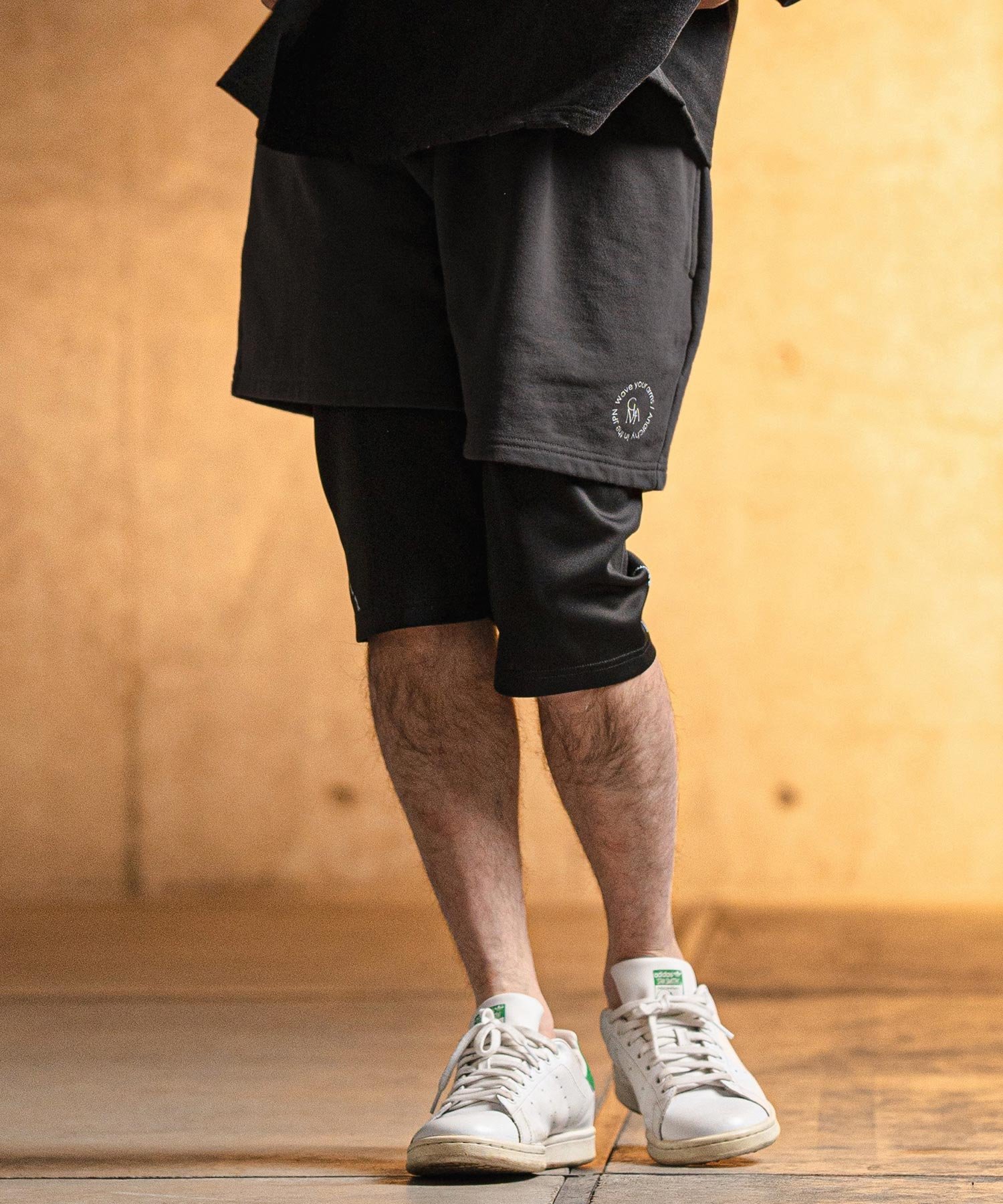 GLIMCLAP mp13183- Minimal printed design sweatshorts ショートパンツ カンビオ パンツ その他のパンツ ブラック ホワイト グレー【送料無料】