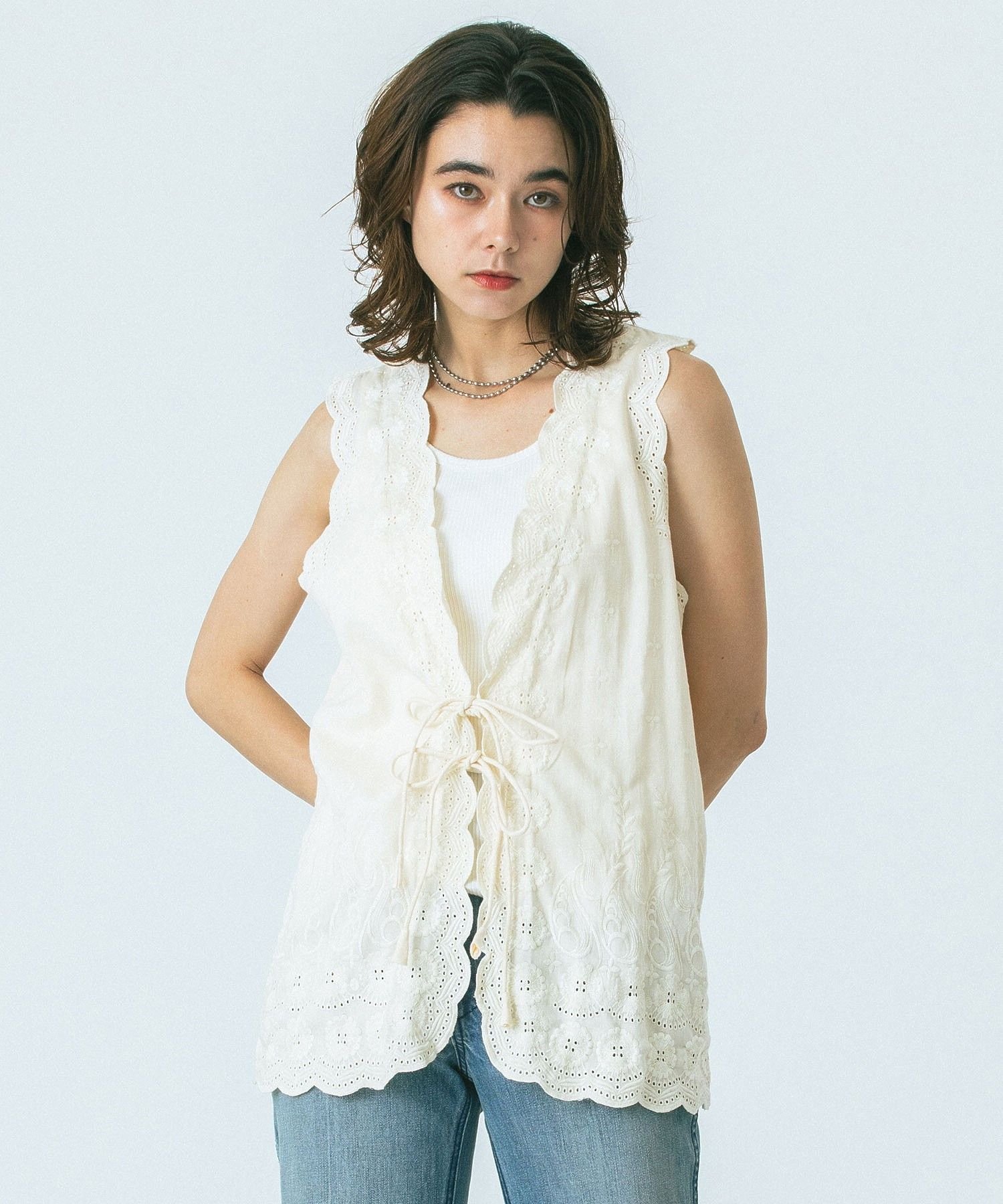 ROSE BUD EMBROIDERY BLOUSE ローズバッド トップス シャツ・ブラウス ホワイト ブラック