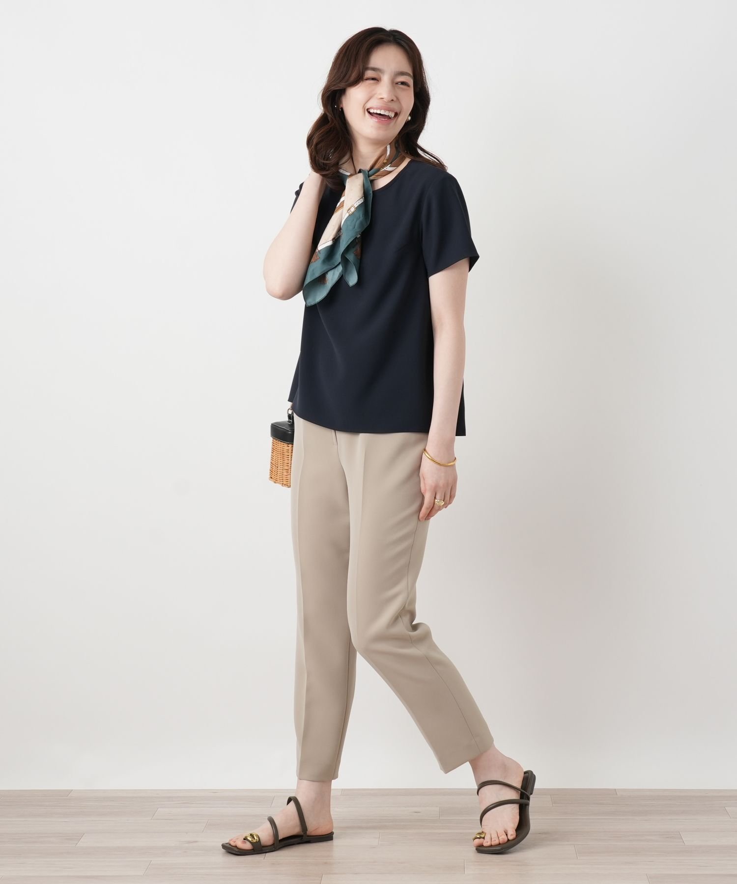 Leilian コンフォートストレッチクロップドパンツ レリアン パンツ その他のパンツ ベージュ グレー ネイビー ブラック