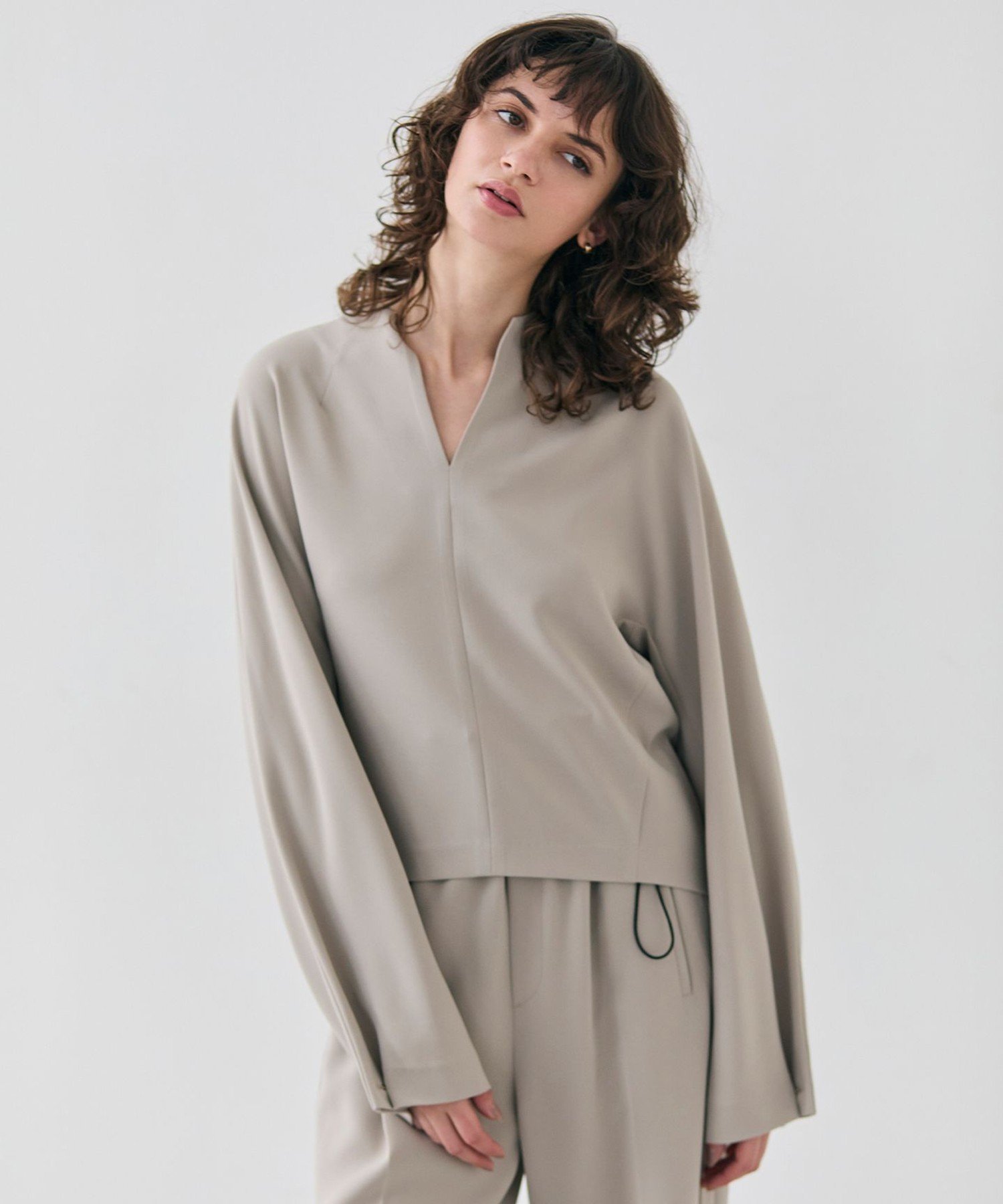 , 【洗える】RUE / スリットネックフォルムブラウス ベイジ, トップス シャツ・ブラウス ブラック