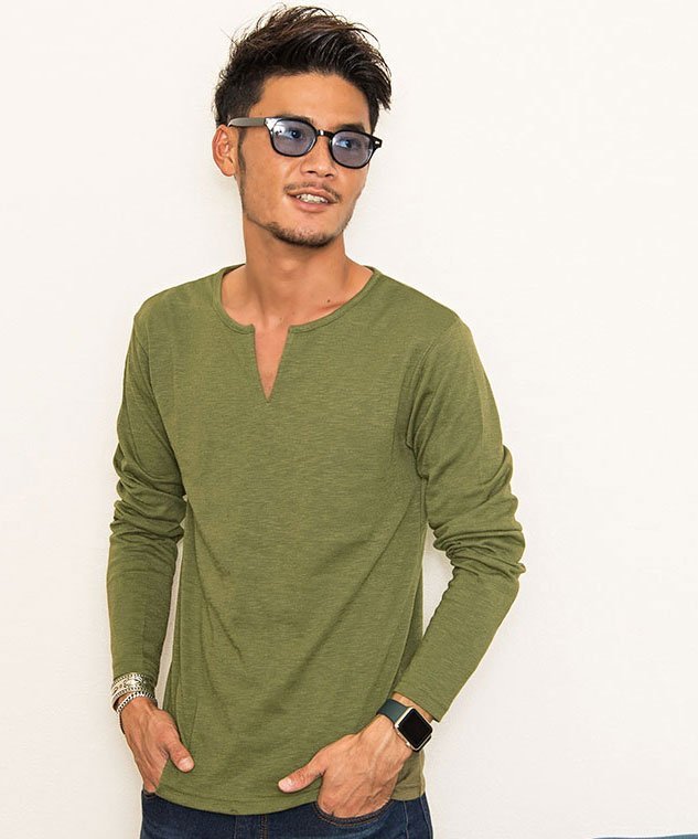CavariA スラブ天竺キーネック長袖Tシャツ シルバーバレット トップス カットソー・Tシャツ ネイビー ブラック グレー ホワイト カーキグリーン ピンク