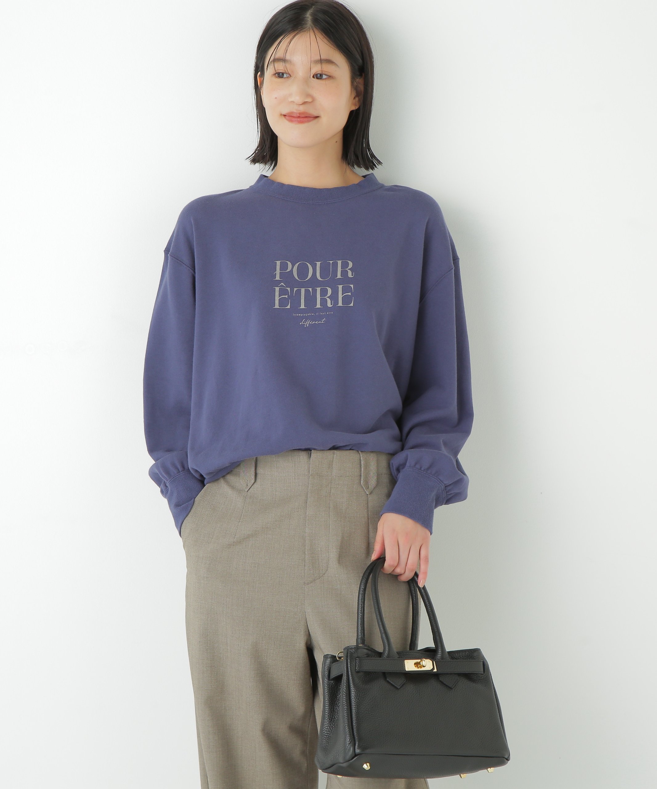 human woman ◆メッセージロゴトレーナー ヒューマン ウーマン トップス カットソー・Tシャツ グレー ブルー