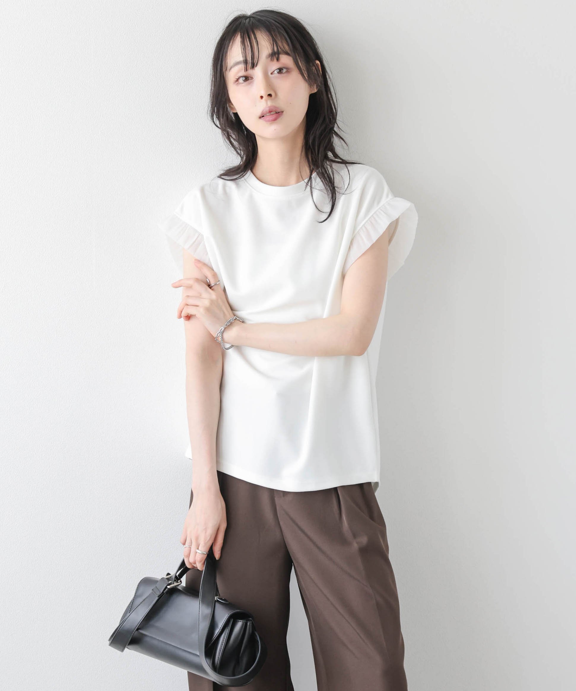 La-gemme フリルスリーブトップス ラジュール トップス カットソー・Tシャツ ブラック ホワイト