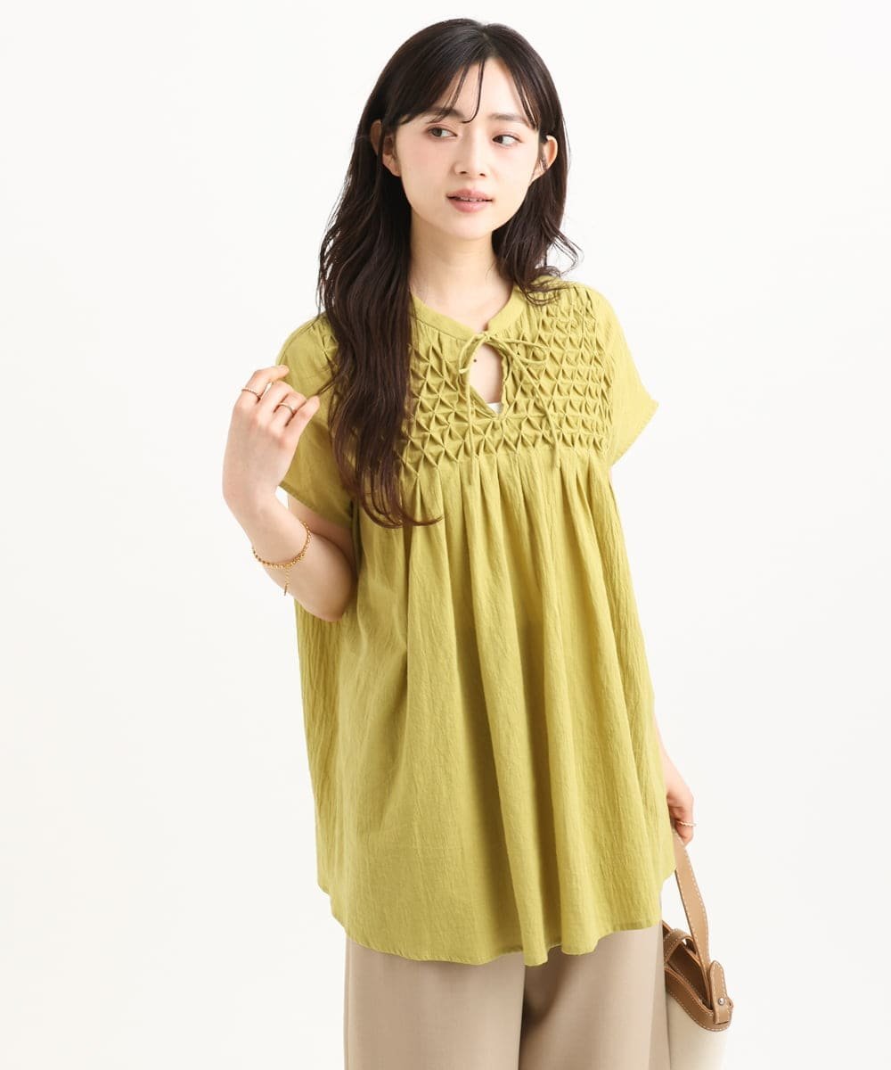 MK MICHEL KLEIN（小さいサイズ） 【小さいサイズ】[洗える]ハンドスモッキングブラウス メゾンドゥサンク トップス シャツ・ブラウス ホワイト