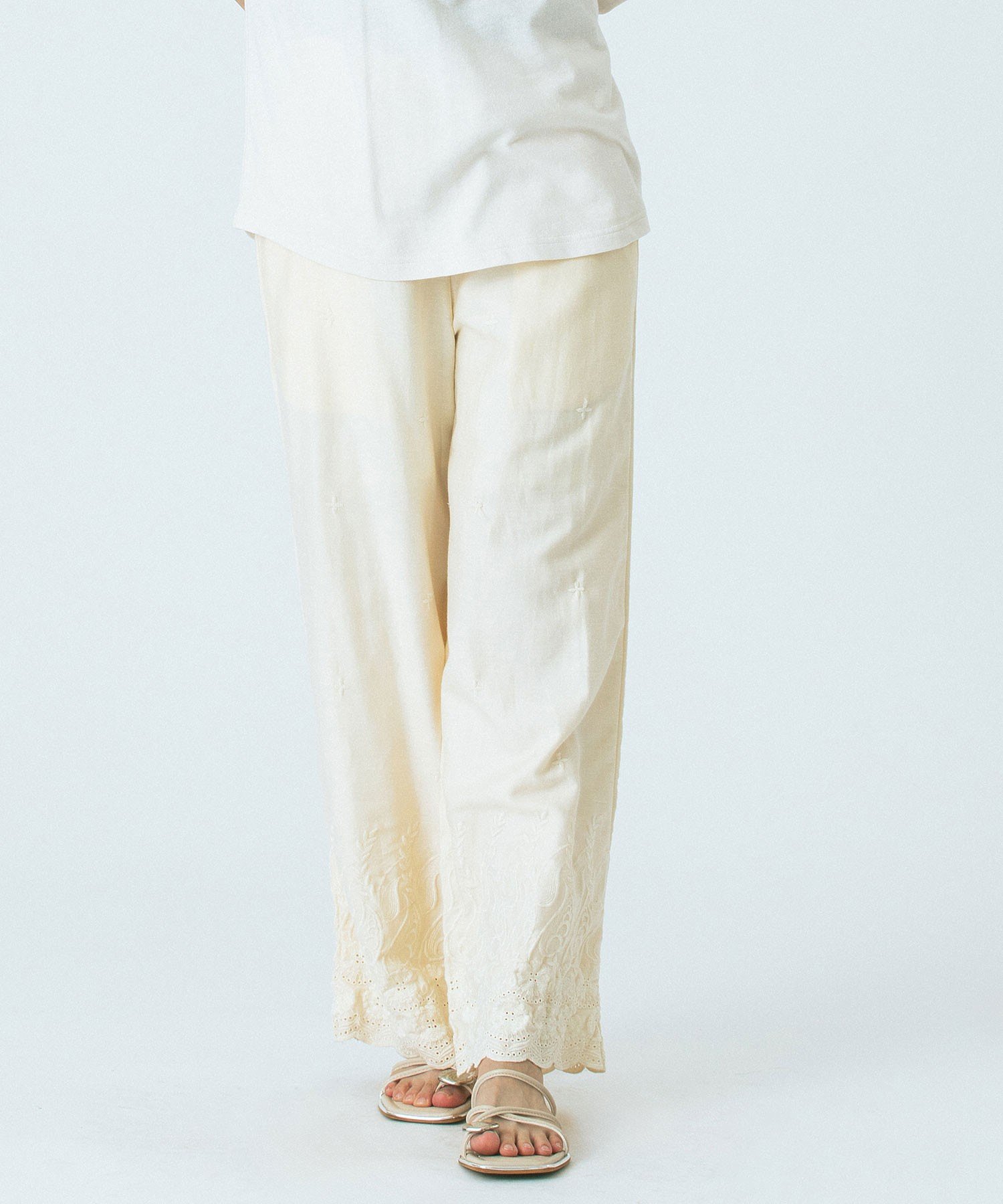 ROSE BUD HLAADAforROSEBUD/EMBROIDERY PANTS ローズバッド パンツ その他のパンツ ホワイト ブラック【送料無料】