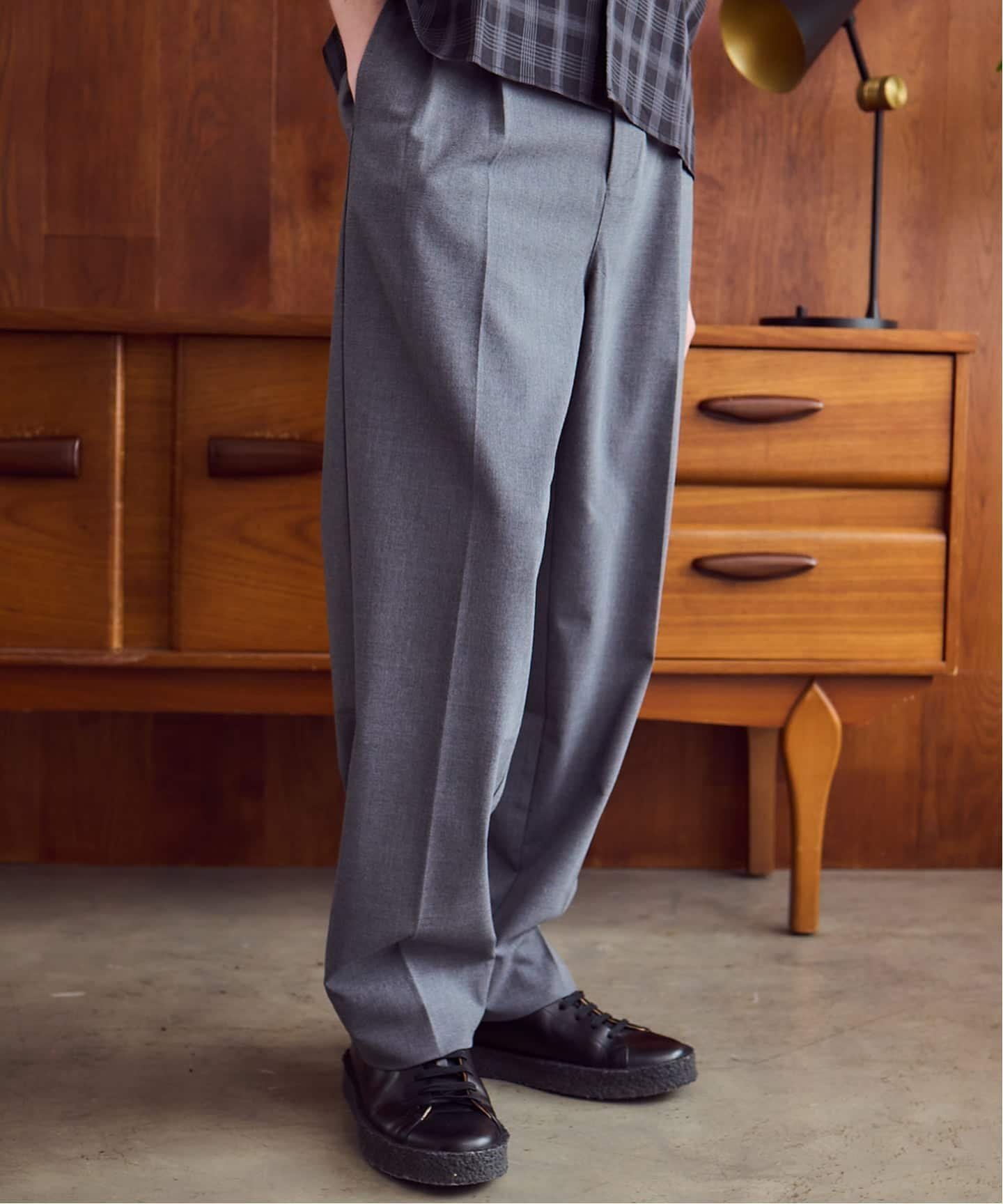 OSKR / オーエスケーアール ex Two Tuck TR Tapered Slacks ベーセーストック パンツ スラックス・ドレスパンツ ブラック ネイビー グレー