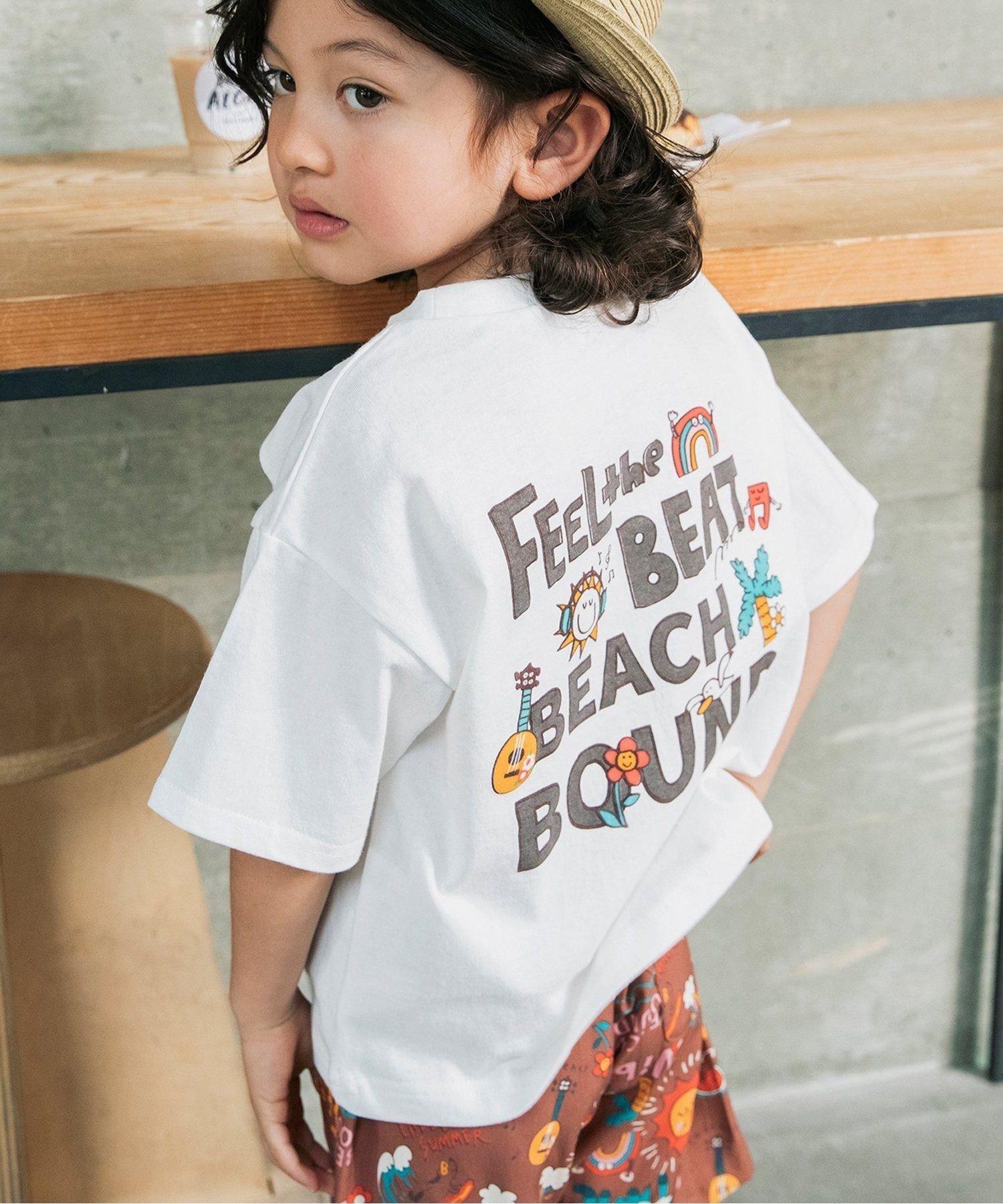 【SALE／34%OFF】BREEZE リゾートグラフィックプリント半袖Tシャツ 26SS エフオーオンラインストア トップス カットソー・Tシャツ ホワイト グレー イエロー ピンク グリーン