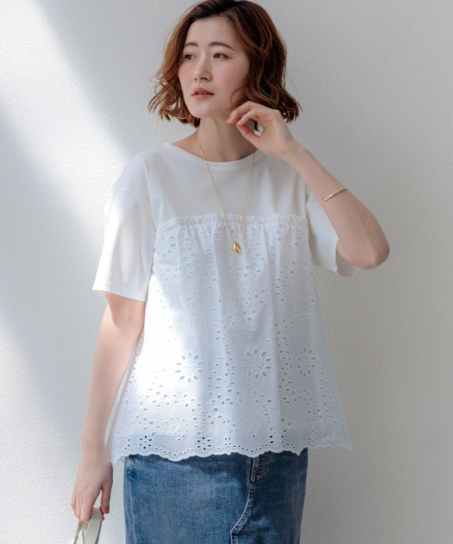 23区 S カットワークエンブロイダリー スカラップヘム トップス ニジュウサンク トップス カットソー・Tシャツ ホワイト ブラック ブラウン