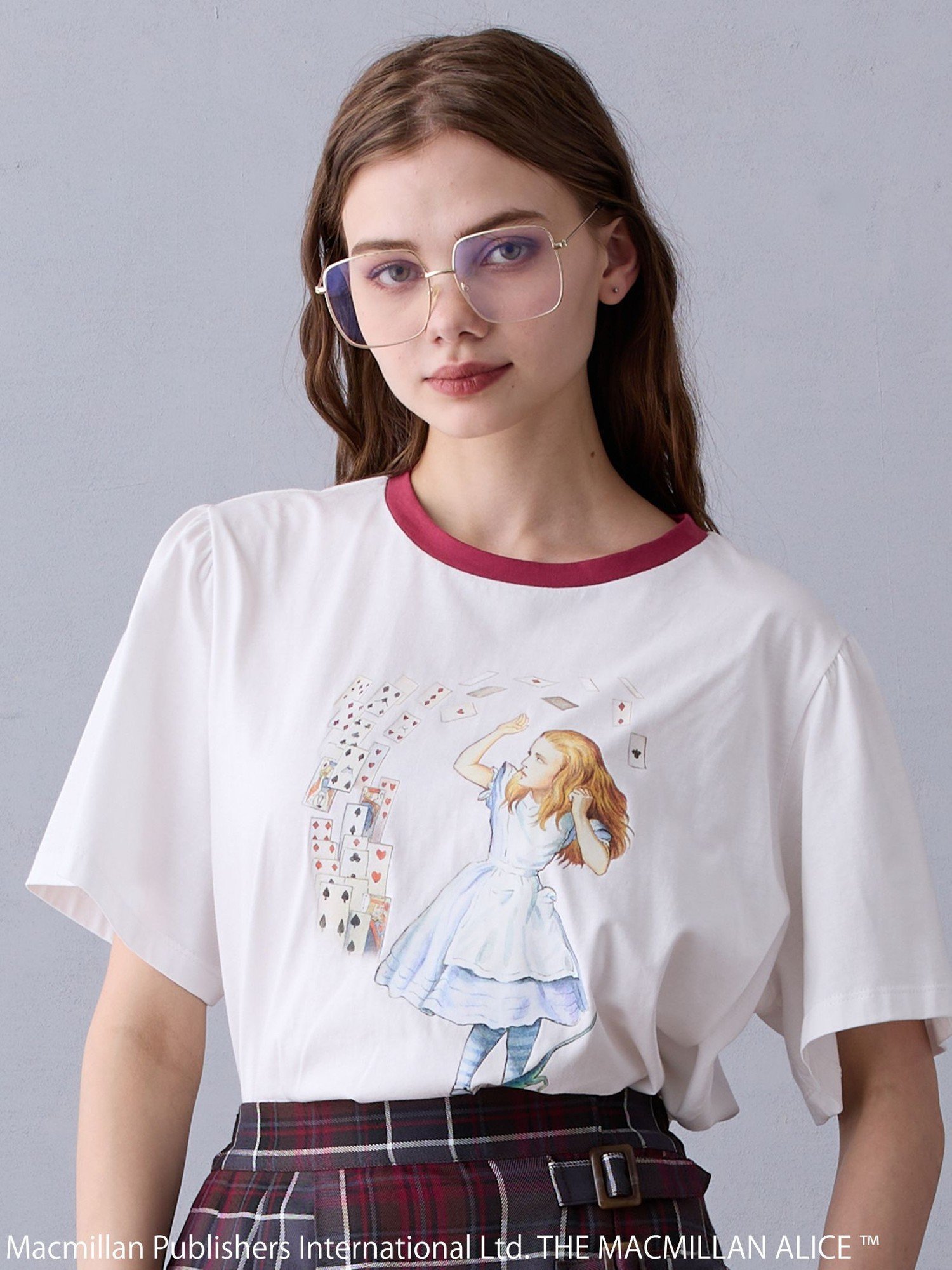 NICOLE CLUB THE MACMILLAN ALICE マクミラン・アリスプリントコラボTシャツ ニコル クラブ トップス カットソー・Tシャツ グレー【送料無料】