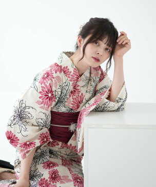 utatane utatane/(W)注染浴衣3点セット 綿麻 赤い菊 ウタタネ ビジネス/フォーマル 着物/浴衣 ベージュ【送料無料】