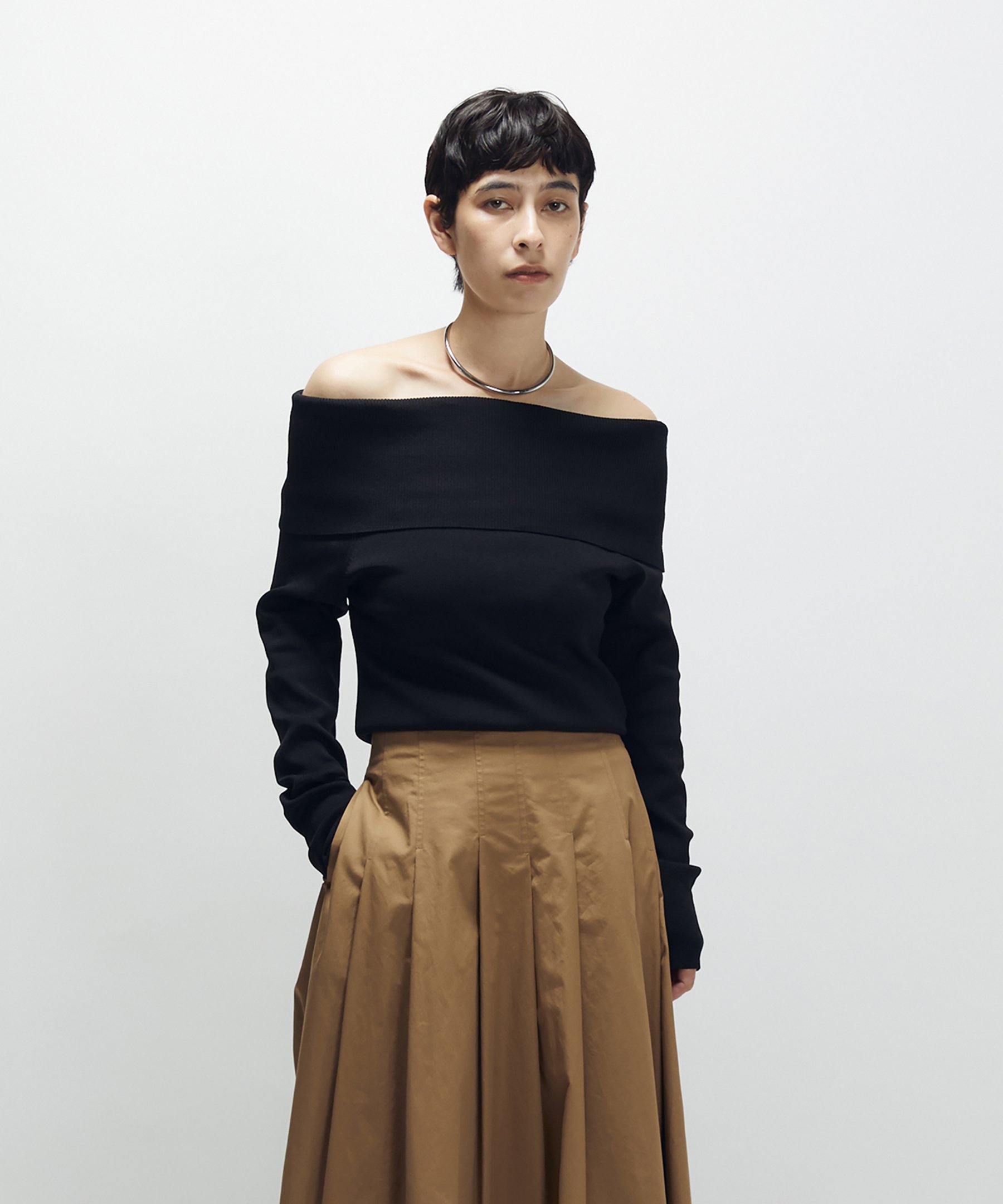 1er Arrondissement オフショルダープルオーバー プルミエアロンディスモン トップス ニット ブラック【送料無料】のサムネイル