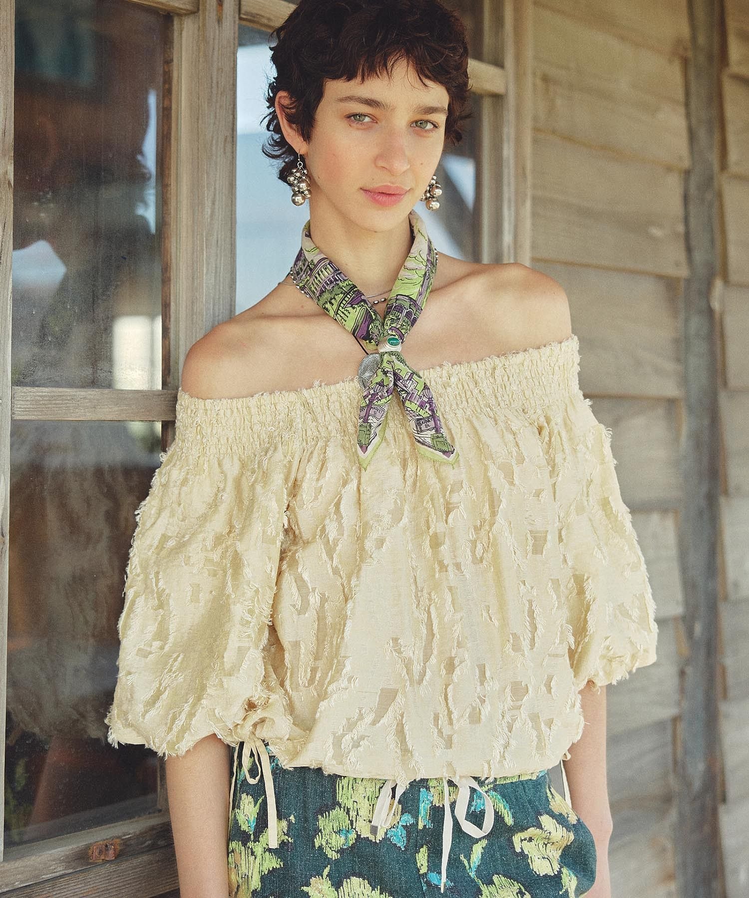 ROSE BUD OFF SHOULDER BLOUSE ローズバッド トップス シャツ・ブラウス ベージュ ブラック