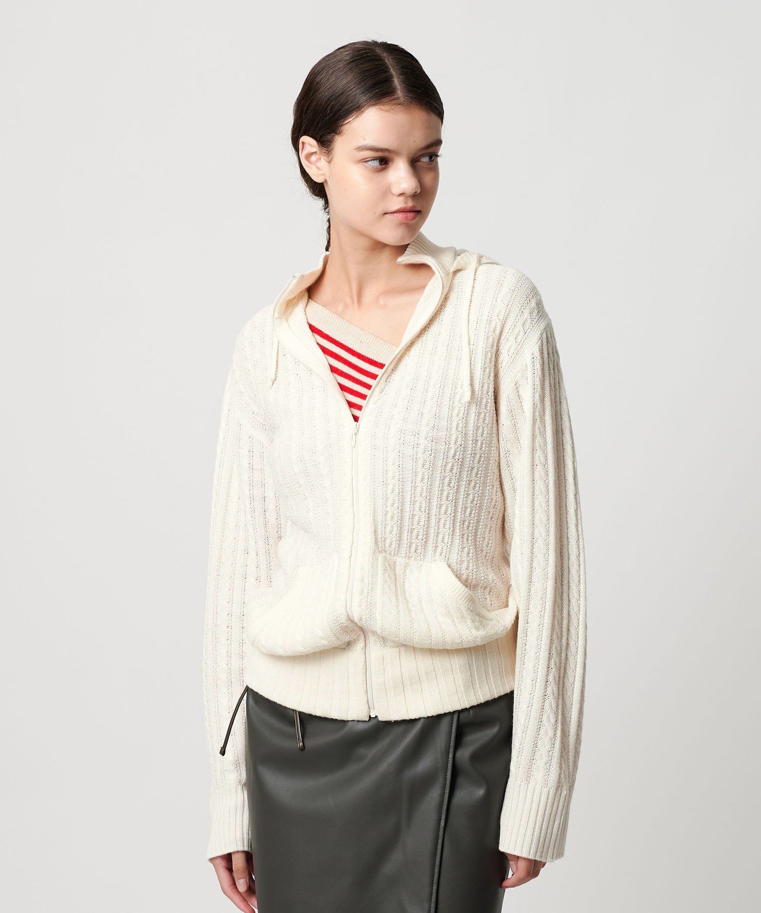 ATTISESSION ＜ATTISESSION＞ケーブル ジップ フーディー トップス ビューティー＆ユース　ユナイテッ..