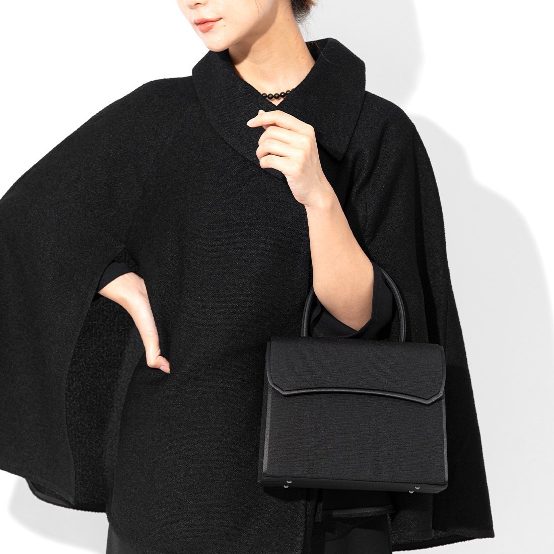 IWASA サテン縁取り米沢織フォーマルバッグ イワサ バッグ ハンドバッグ ブラック【送料無料】