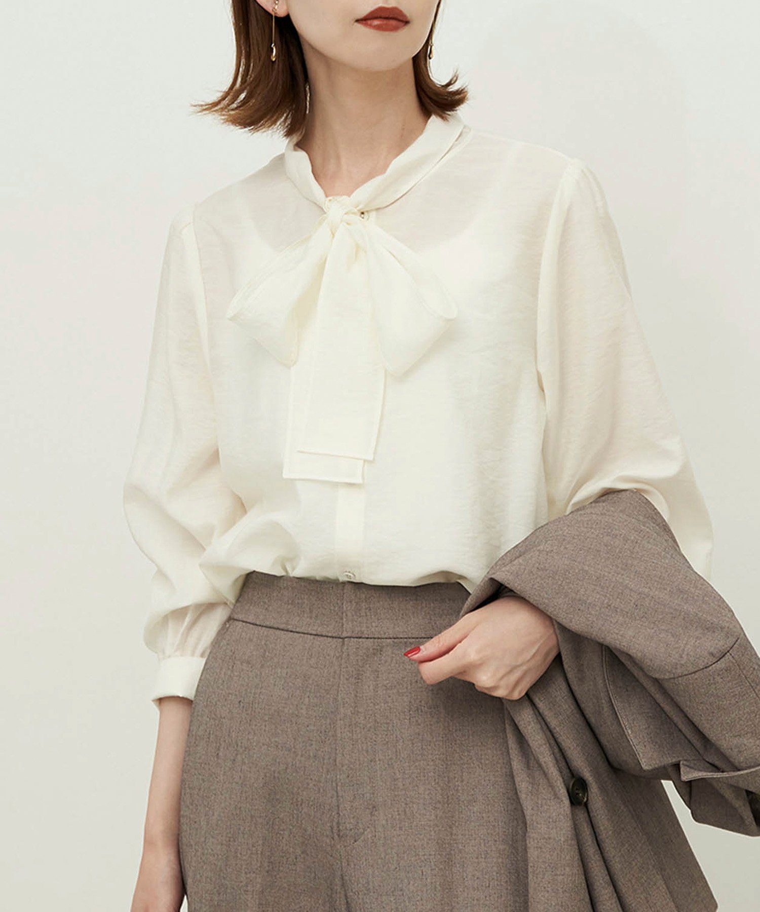 【SALE／22%OFF】ROPE' PICNIC シアーボウタイブラウス ロペピクニック トップス シャツ・ブラウス ホワイト ベージュ グリーン イエローのサムネイル