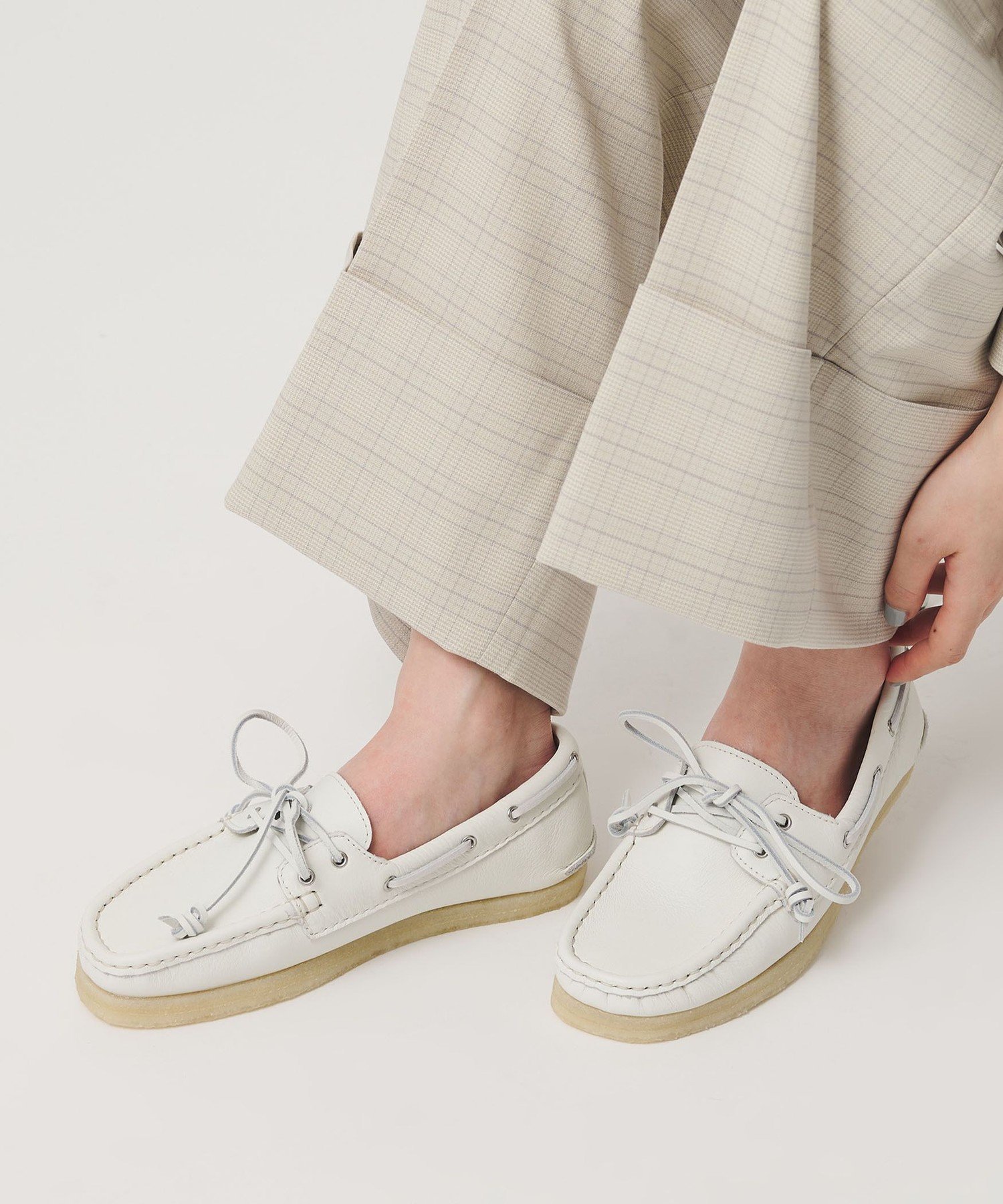 BEAUTY&YOUTH UNITED ARROWS ＜Clarks Originals＞Godney Boat シューズ ビューティー＆ユース　ユナイテッドアローズ シューズ・靴 モカシン・デッキシューズ ホワイト【送料無料】