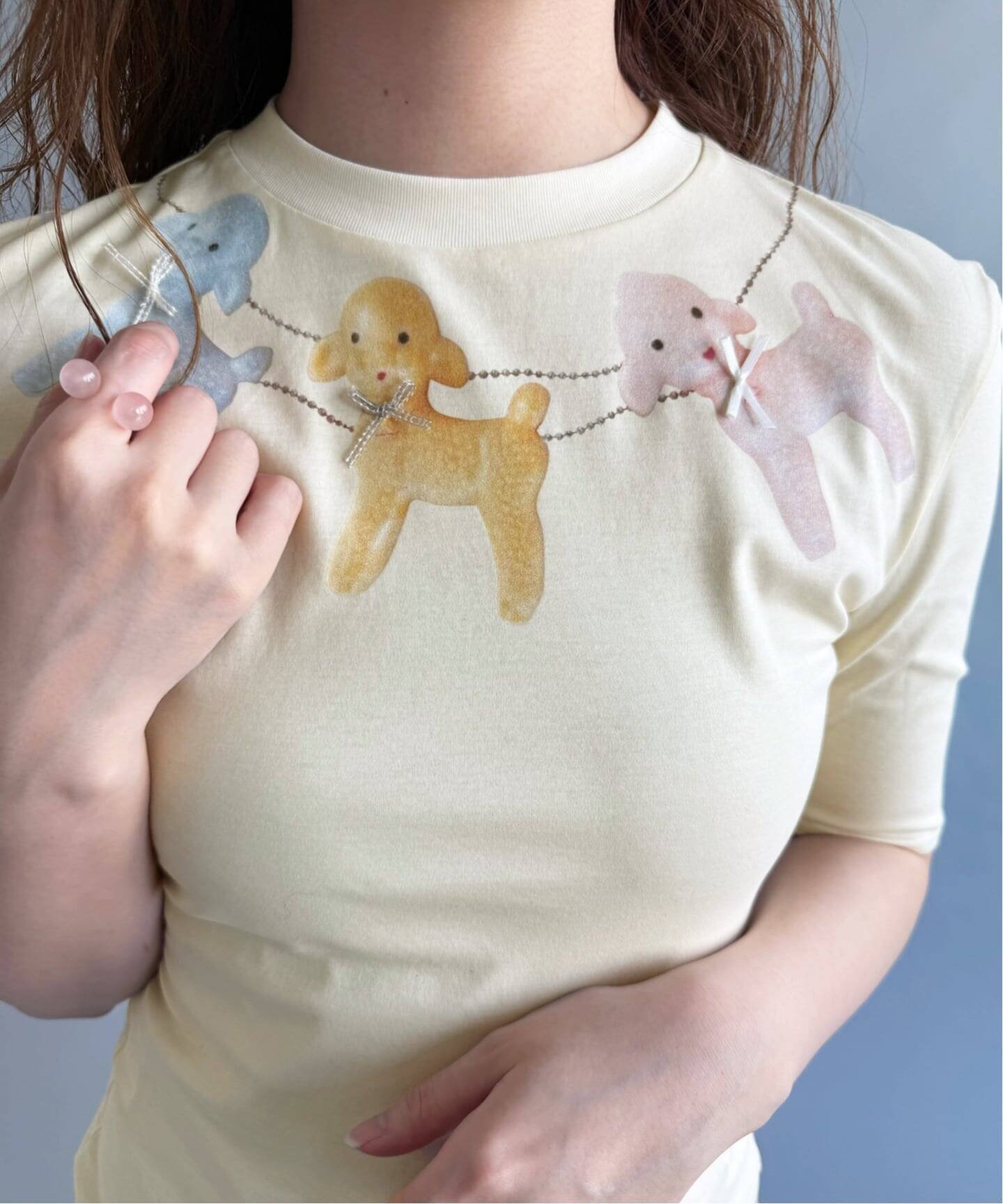 EDIT.FOR LULU 【YUHAN WANG/ユハン・ワン】lambie bow necklace print top エディット フォー ルル トップス カットソー・Tシャツ イエロー【送料無料】