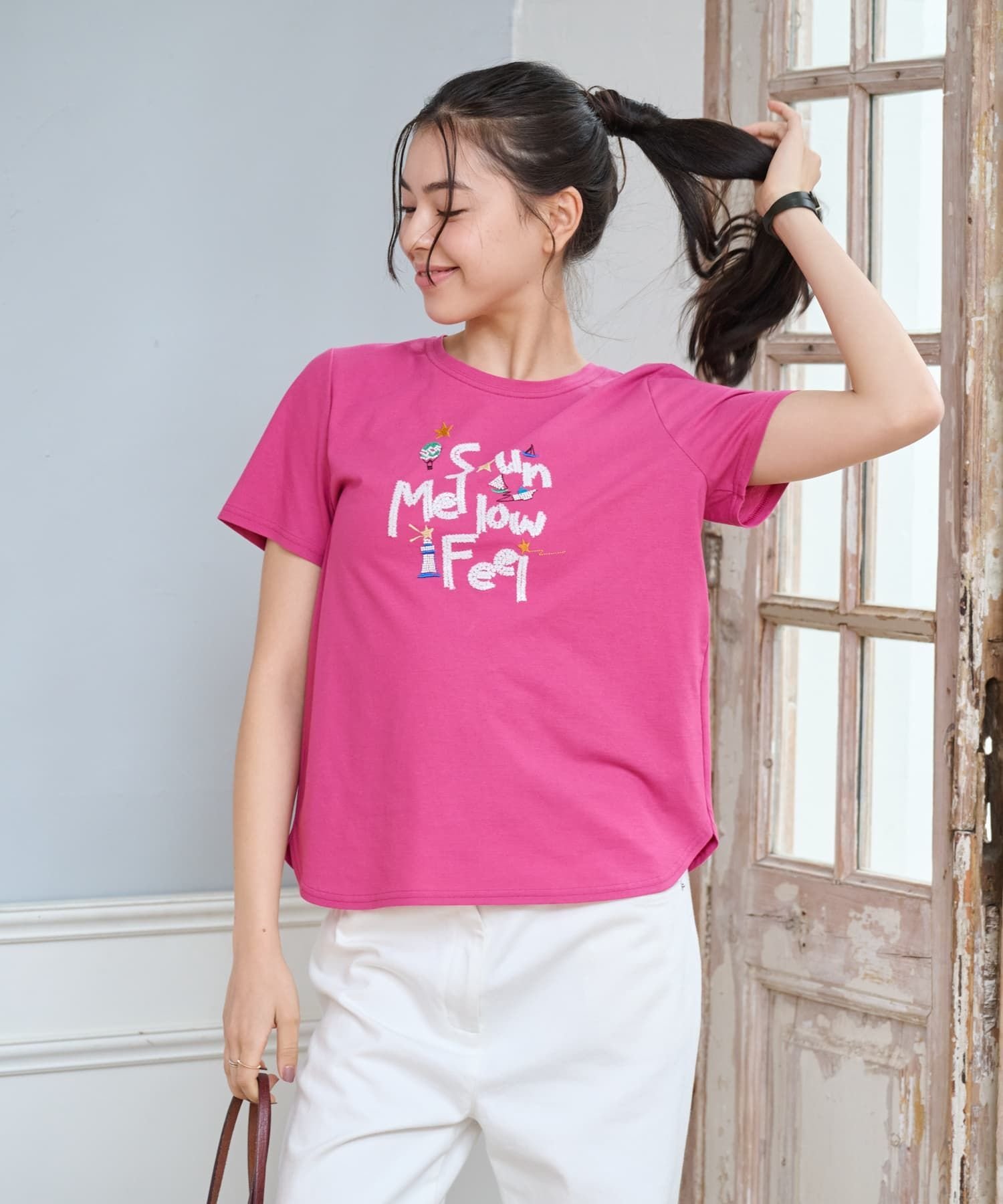 CARA O CRUZ 【接触冷感】刺繍クルーネックTシャツ キャラ・オ・クルス トップス カットソー・Tシャツ ブルー レッド カーキグリーン