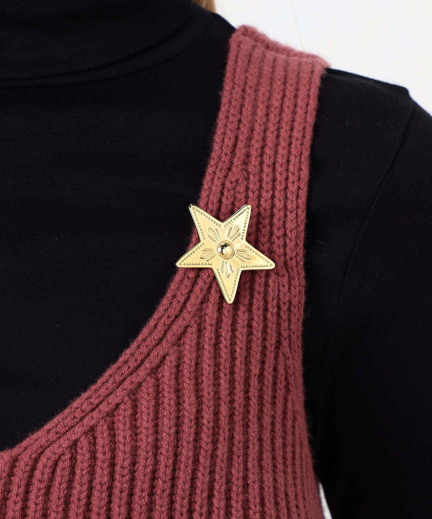 TOMORROWLAND GOODS ADRAR Star ゴールド ブローチピン トゥモローランド アクセサリー・腕時計 ブローチ・コサージュ・バッジ ゴールド【送料無料】
