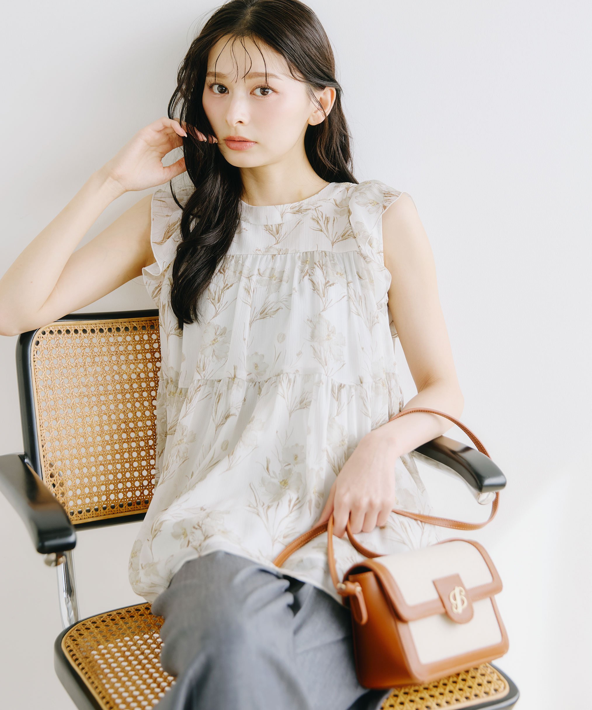 JILL by JILL STUART ＜RIBBONシリーズ＞ティアードチュニックブラウス ジル バイ ジル スチュアート トップス シャツ・ブラウス ホワイト ブラック